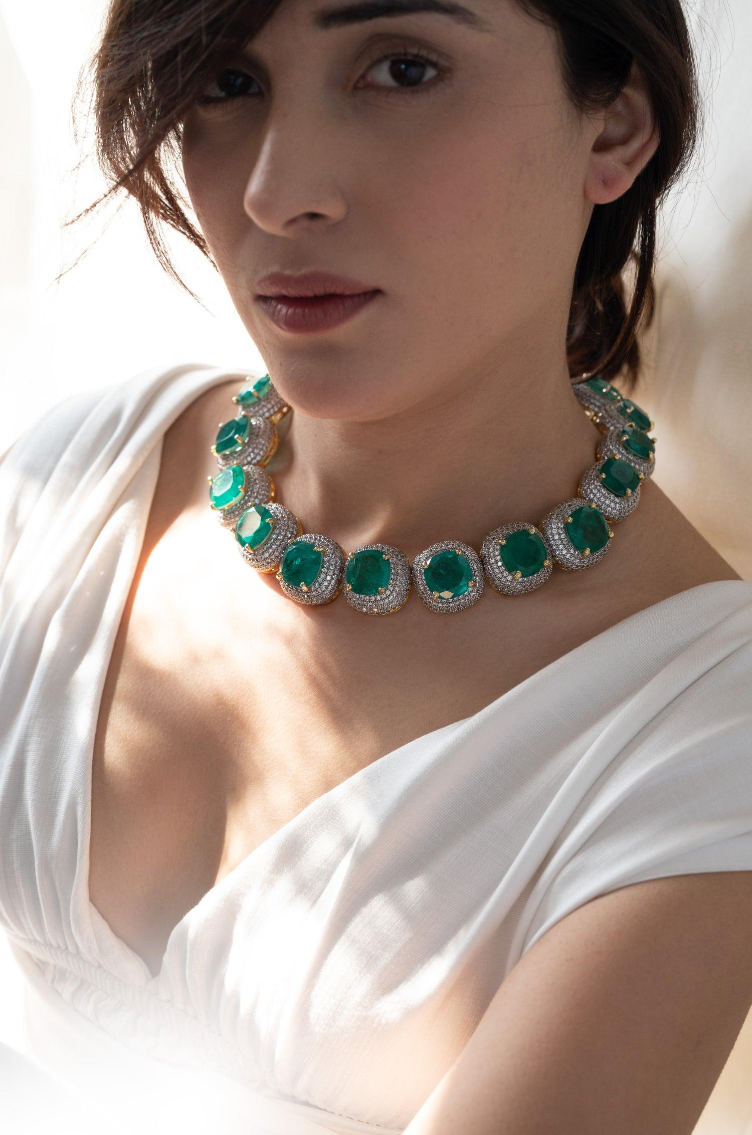 Emerald Enchantment Necklace Set - Dyulokha