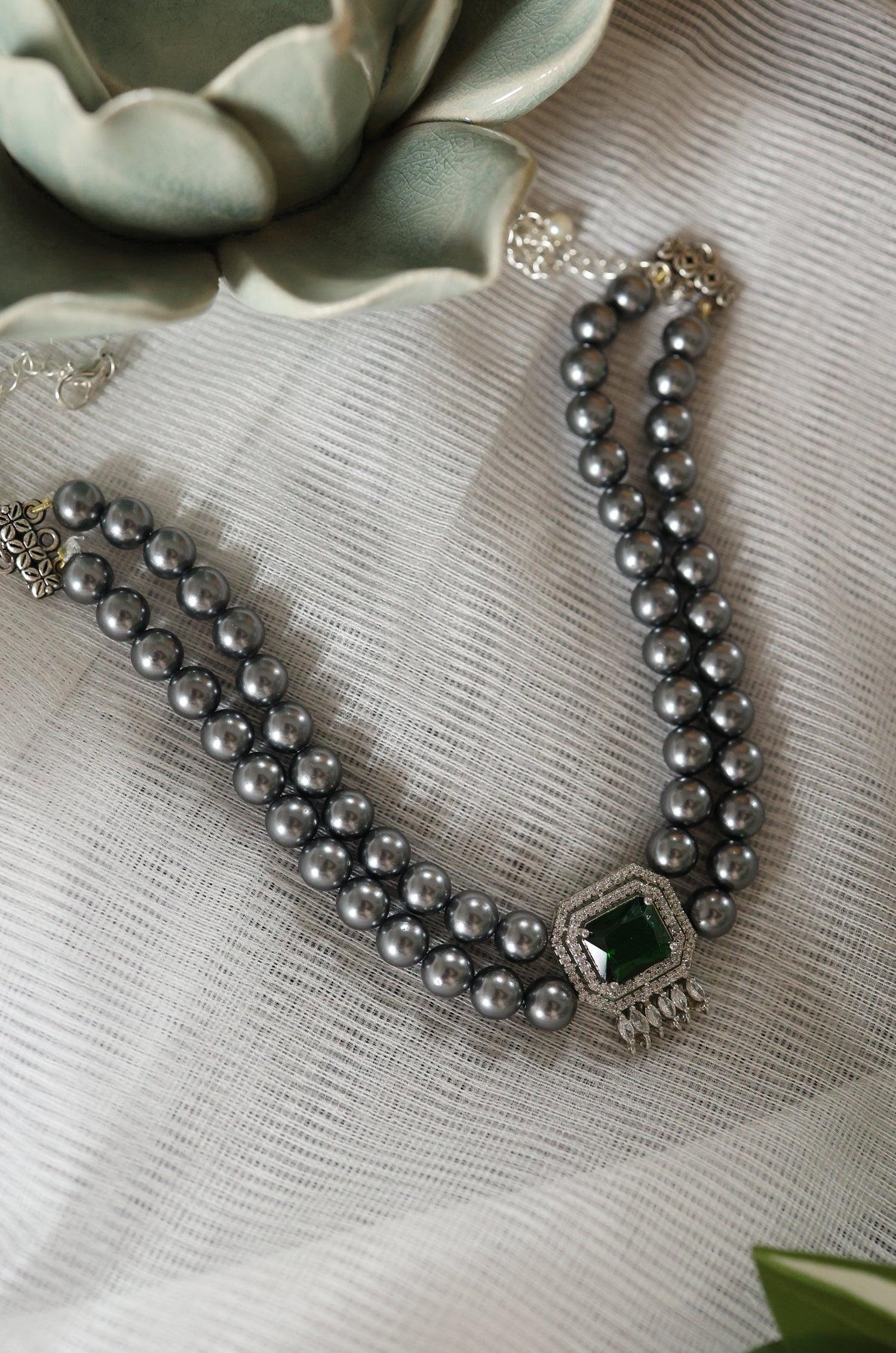 Silver Mist Pearl Necklace - Dyulokha