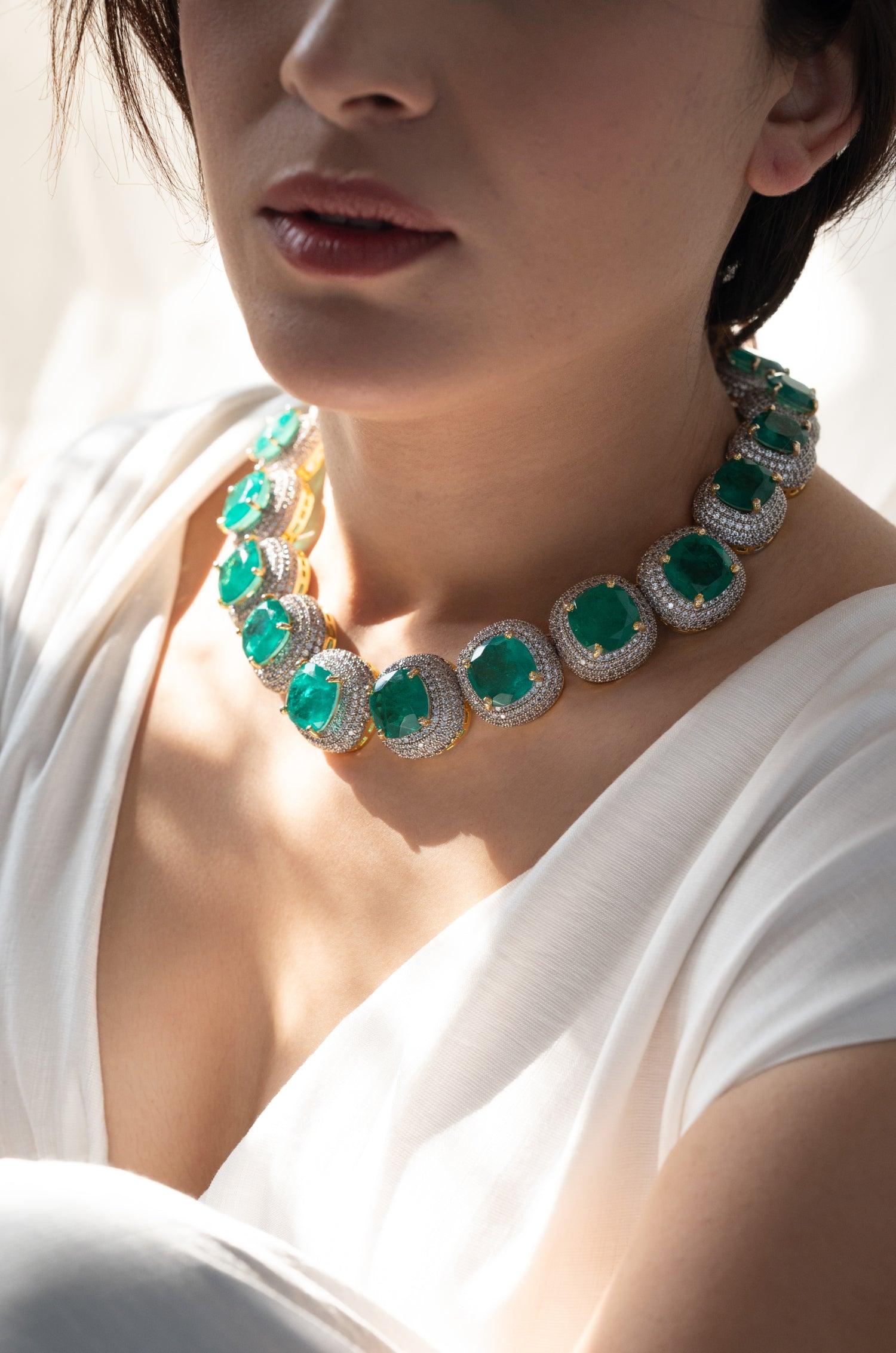 Emerald Enchantment Necklace Set - Dyulokha