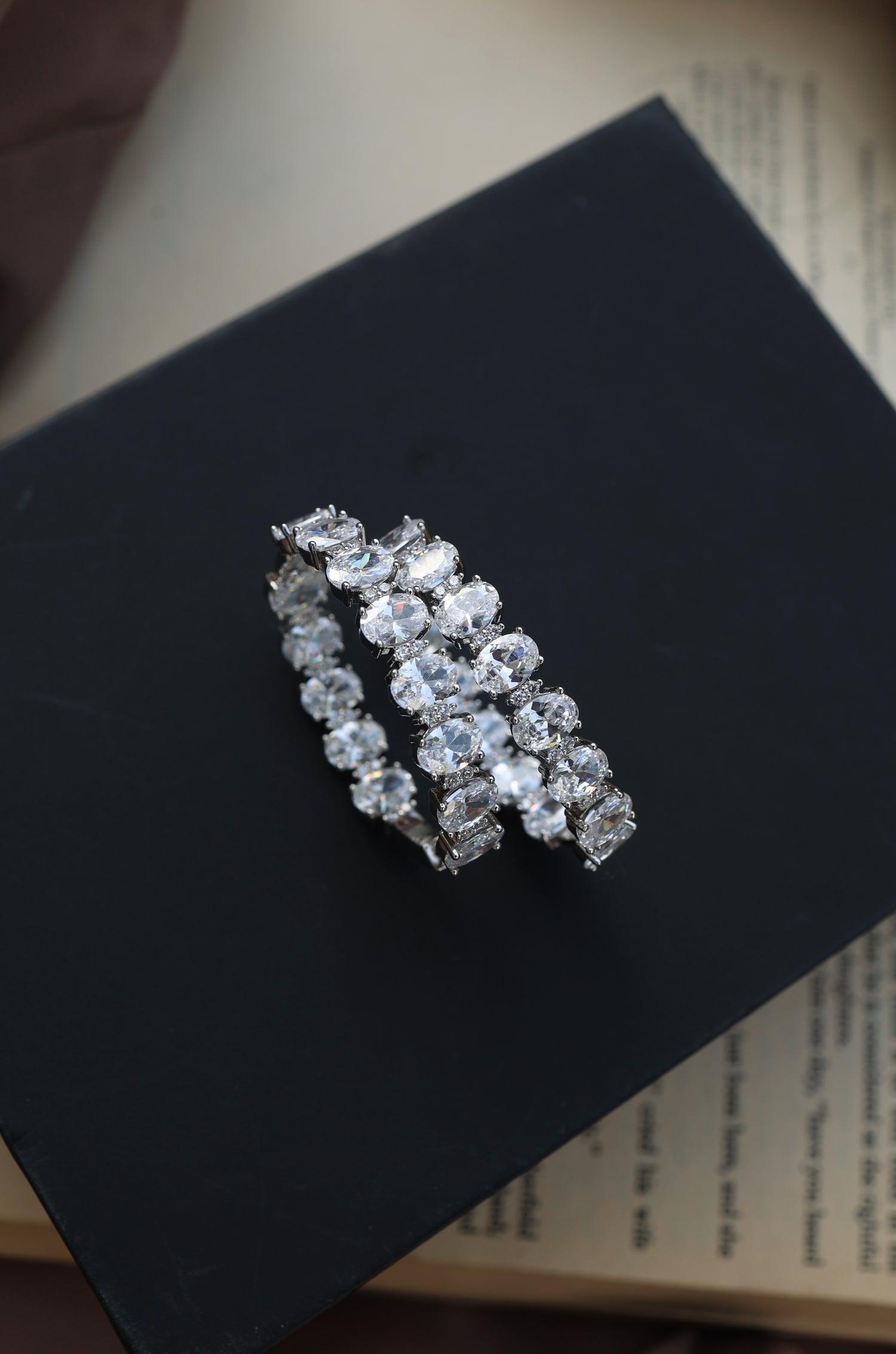 Victorian Charm Hoops - Dyulokha