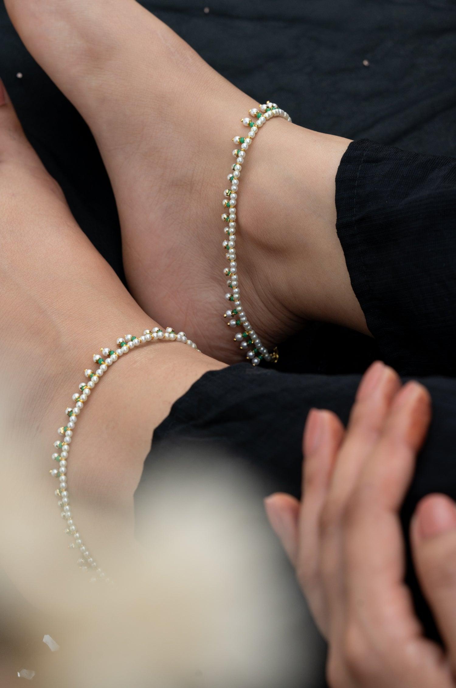 Emerald Pearl Anklets - Dyulokha