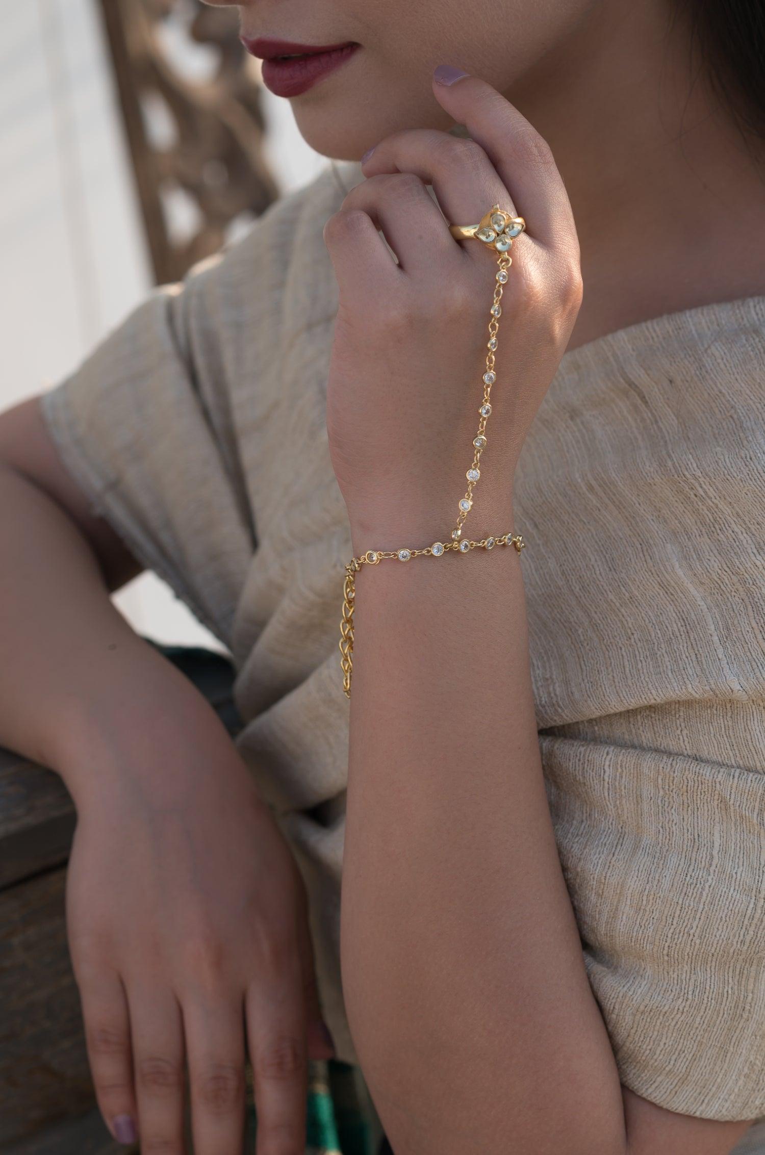 Kundan Hathphool - Dyulokha