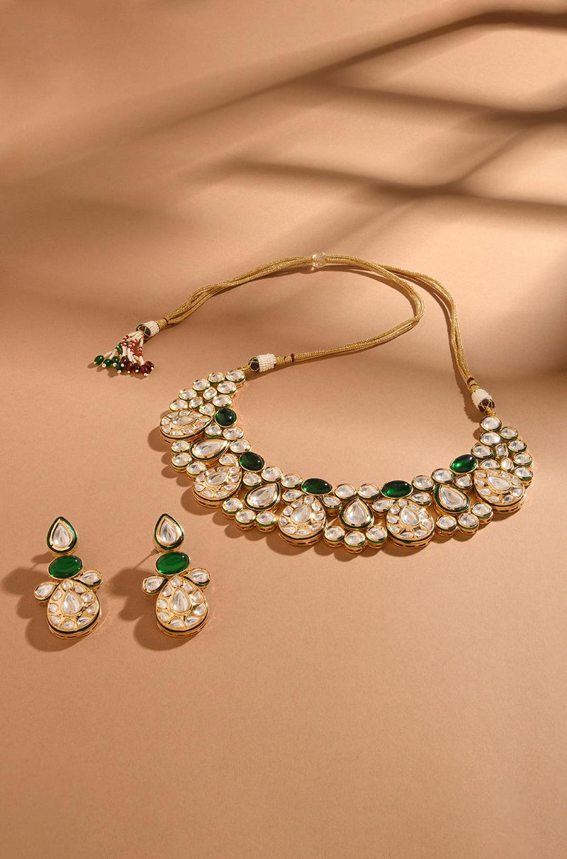 Emerald Elegance Kundan Set - Dyulokha