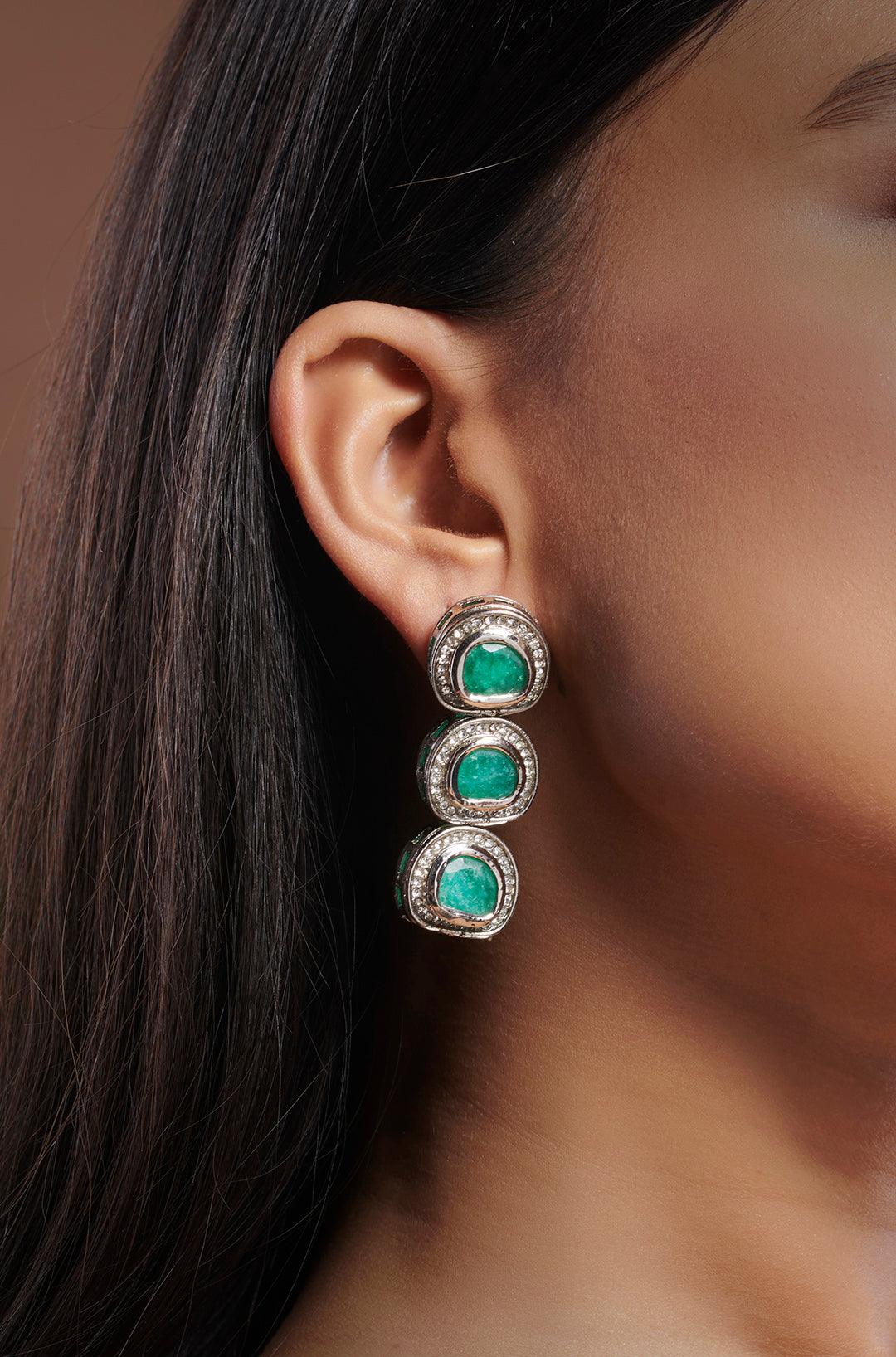 Emerald Kundan Earrings - Dyulokha