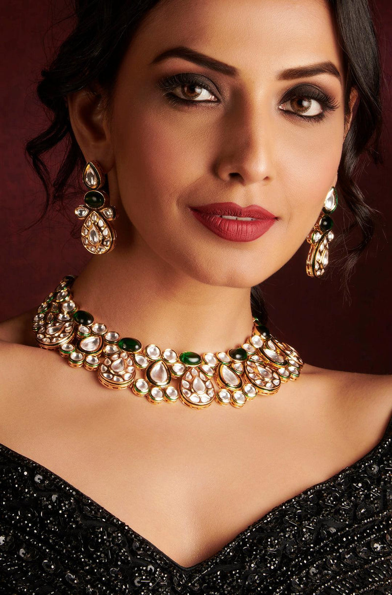 Emerald Elegance Kundan Set - Dyulokha