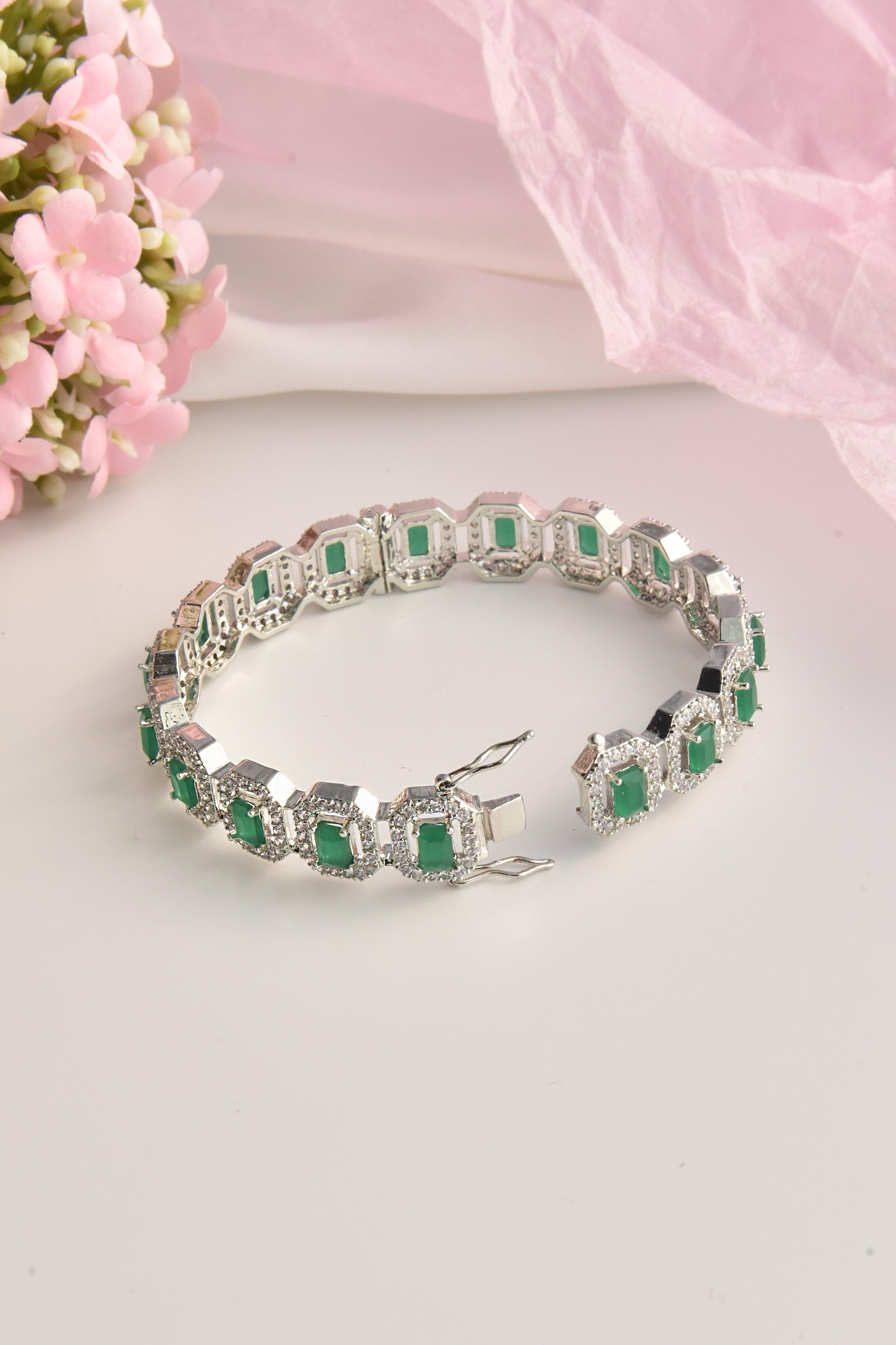 Emerald Sparkle Zirconia Kada - Dyulokha