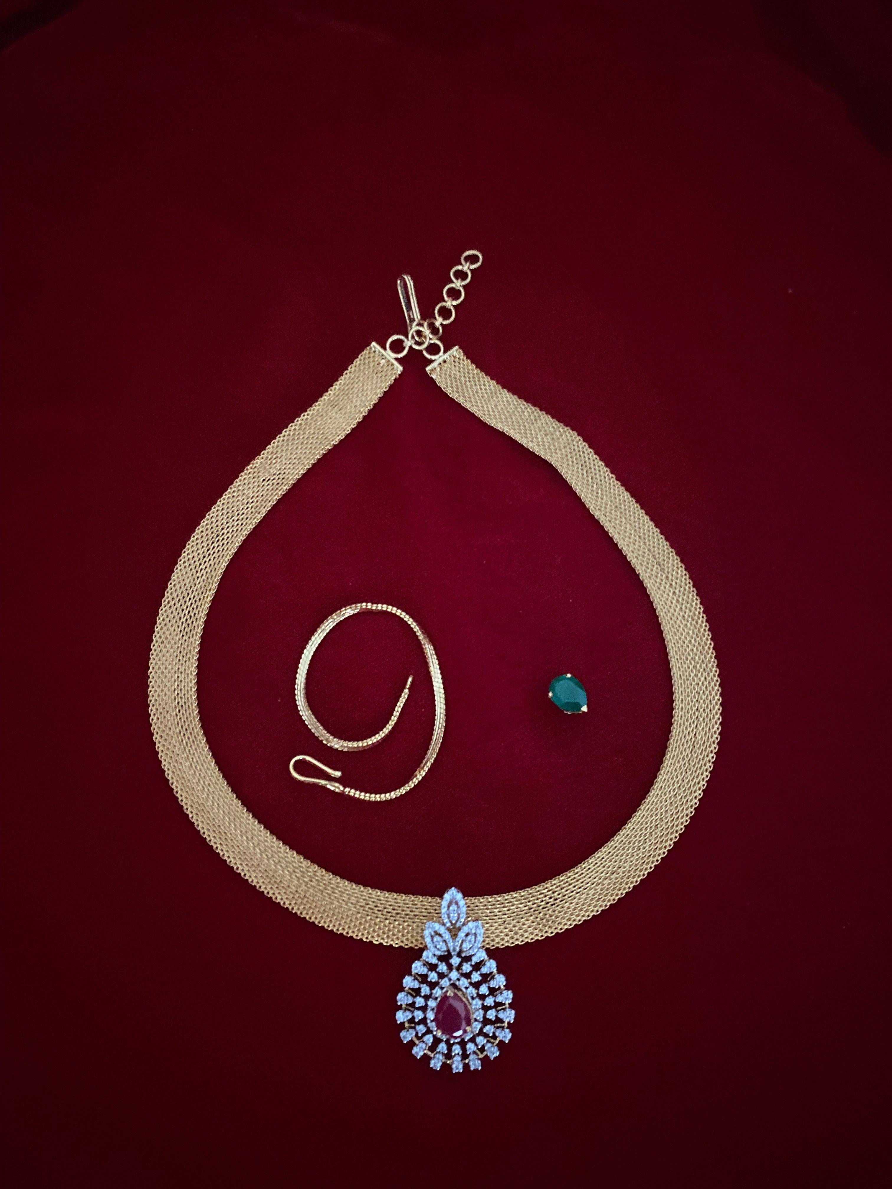 Dual Delight Necklace with Pendant & Maangtika Set - Dyulokha