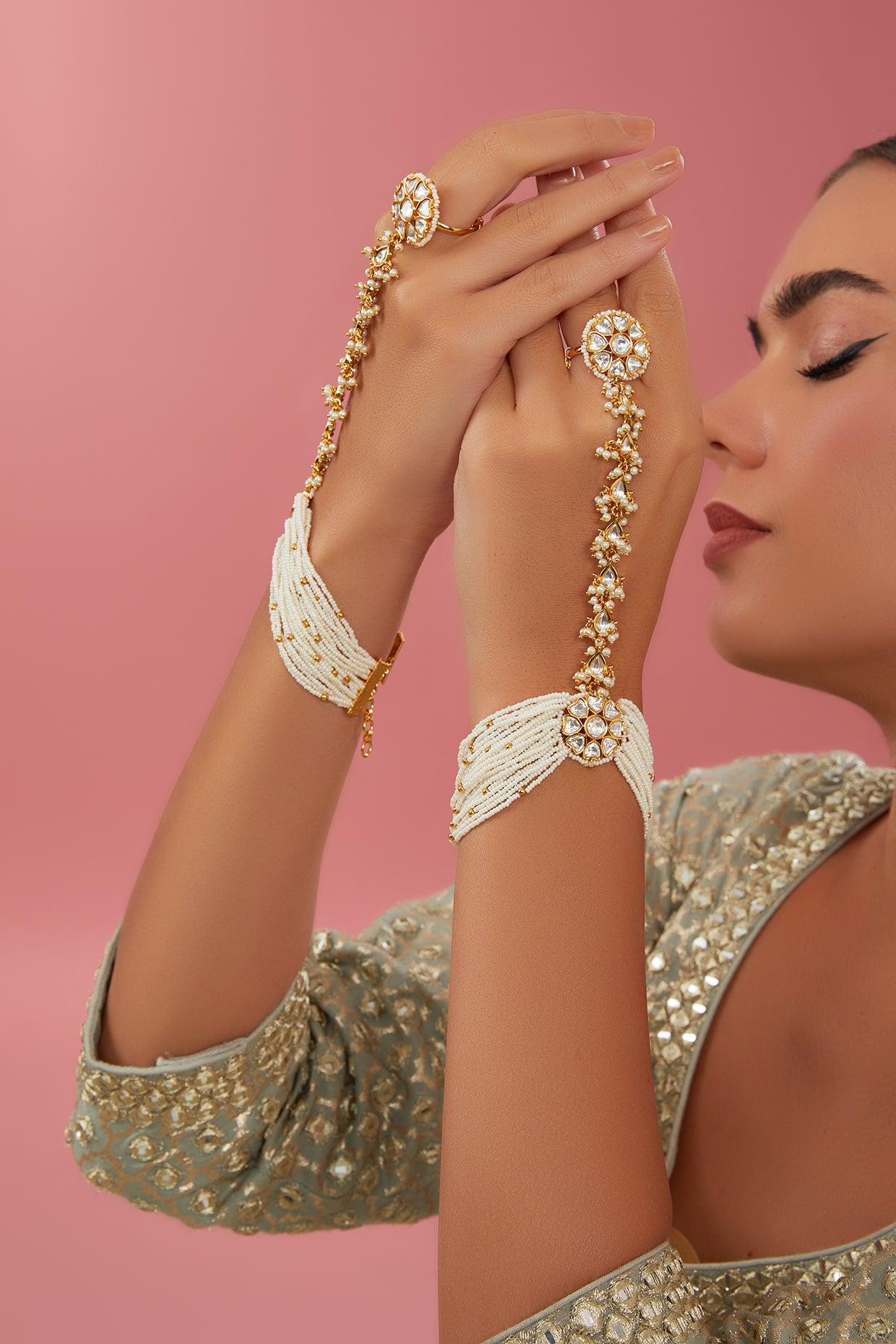 Pearl Adorned Kundan Hathphool
