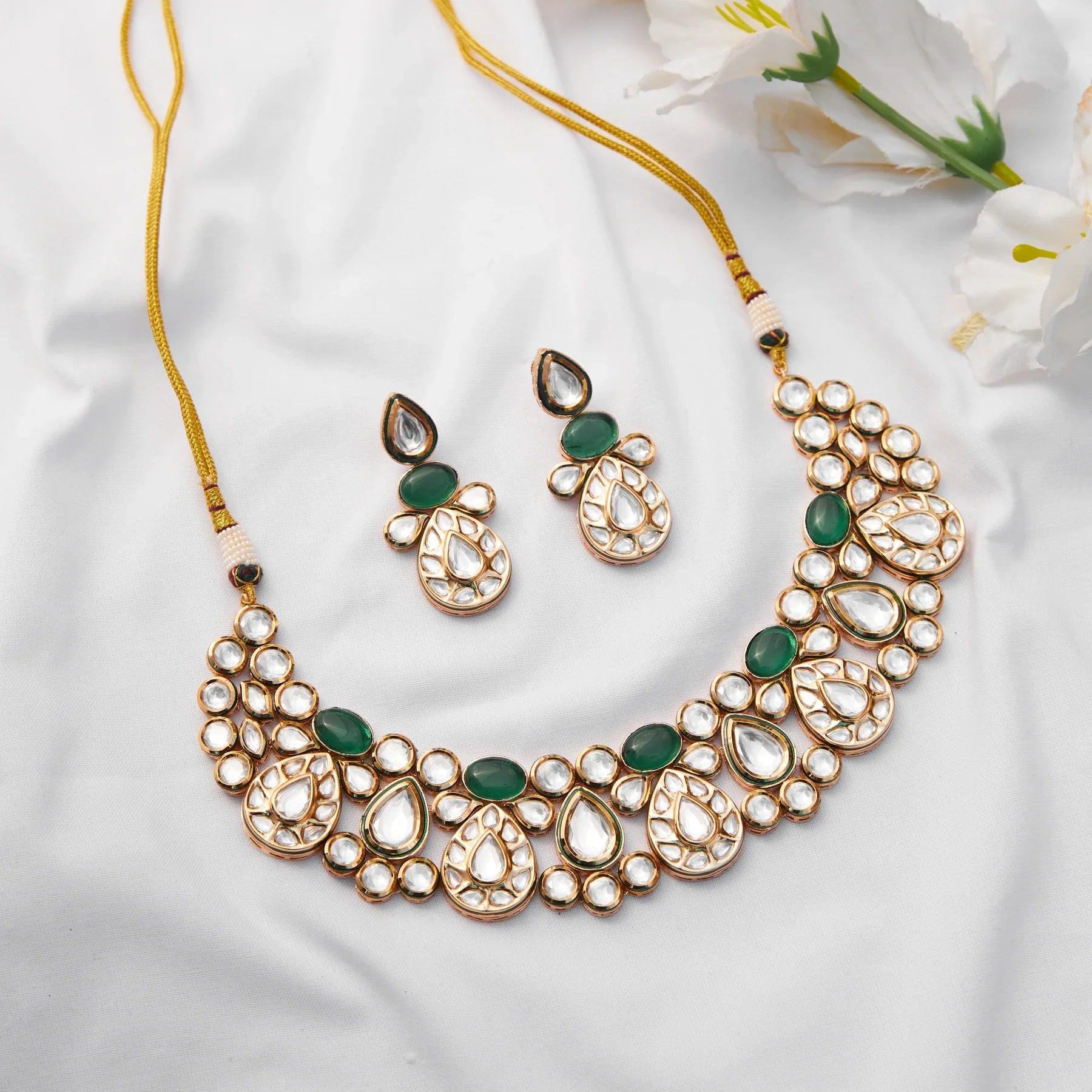 Emerald Elegance Kundan Set - Dyulokha
