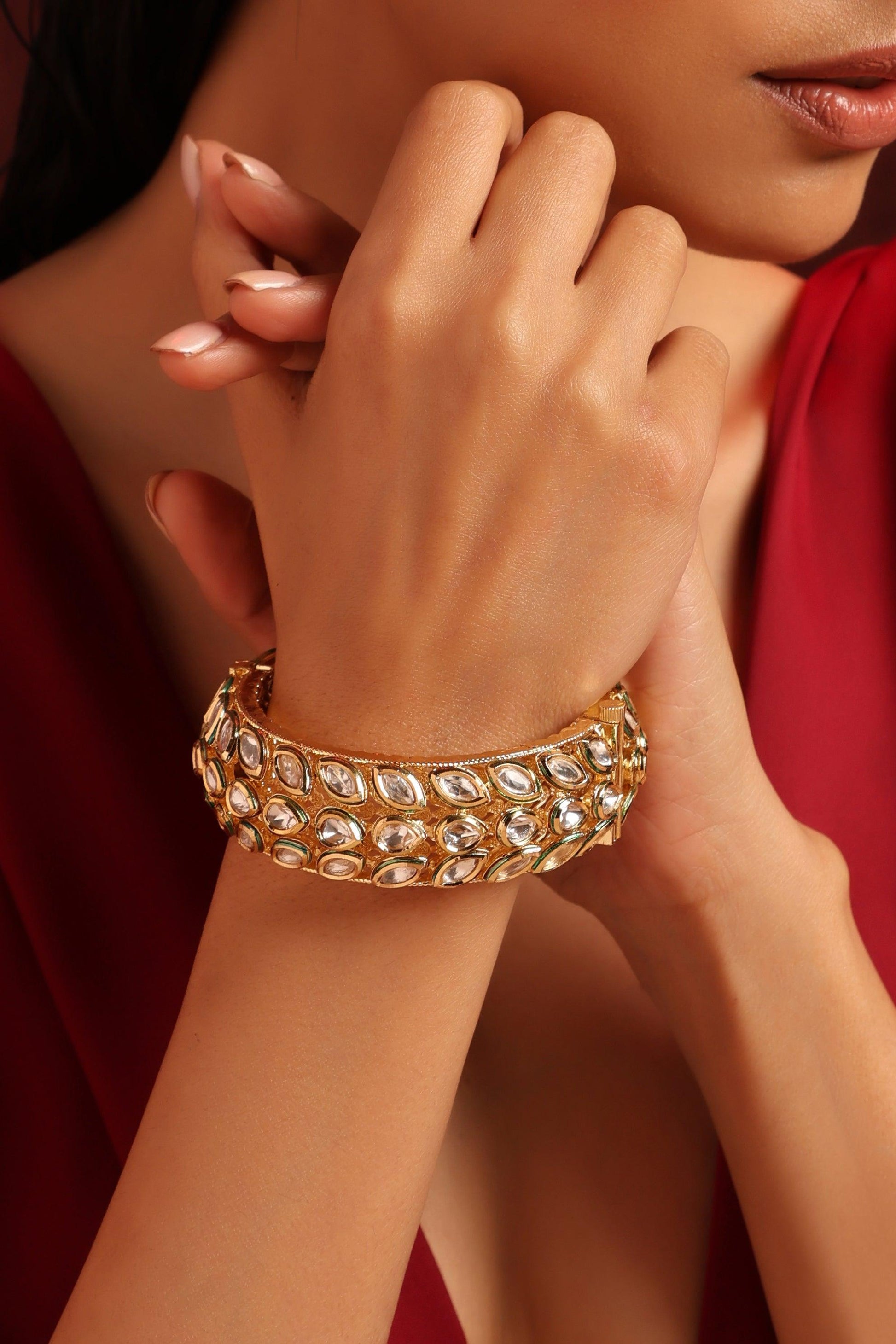 Golden Aura Kundan Kada - Dyulokha