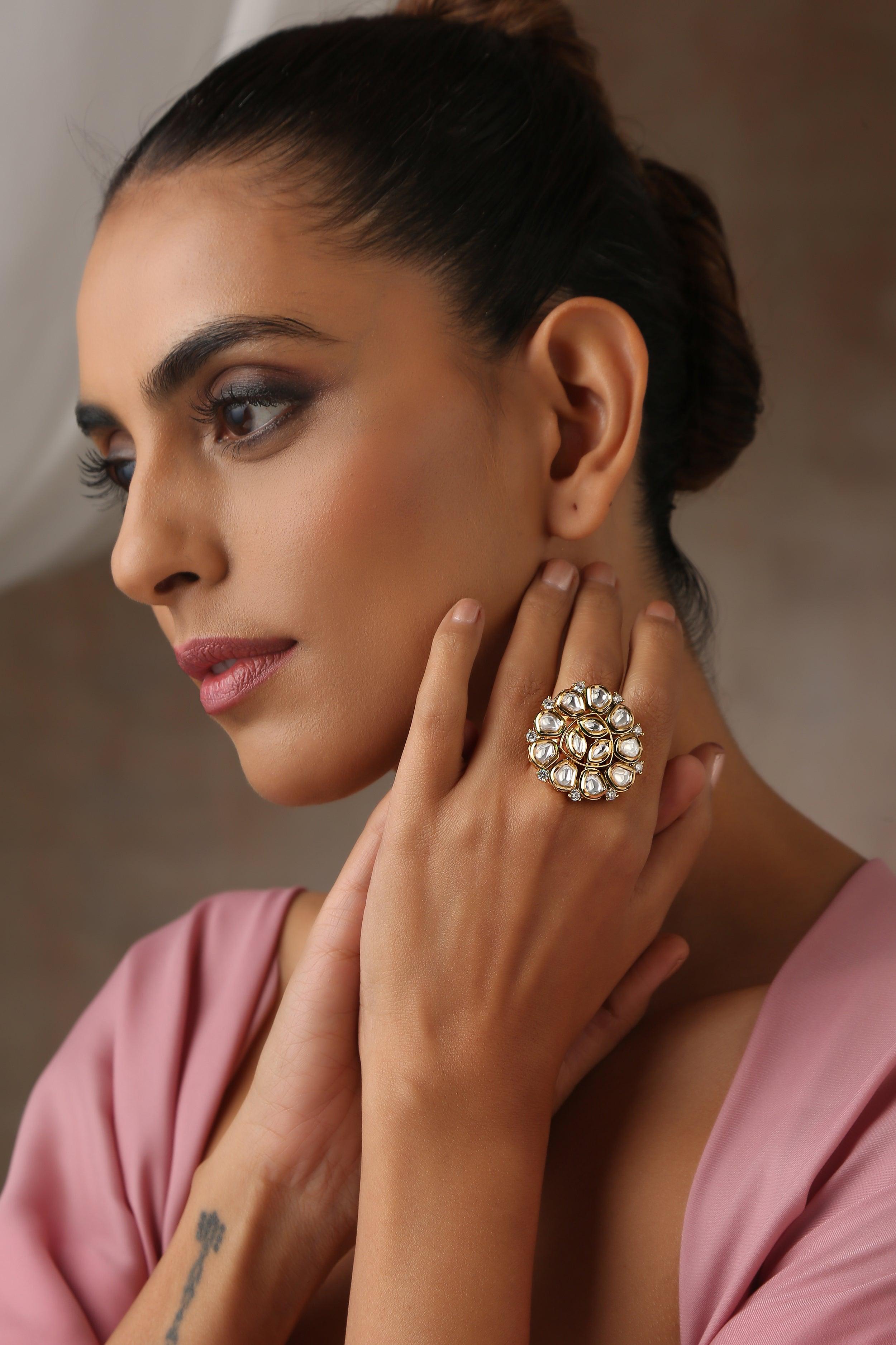 Golden Elegance Kundan Ring - Dyulokha