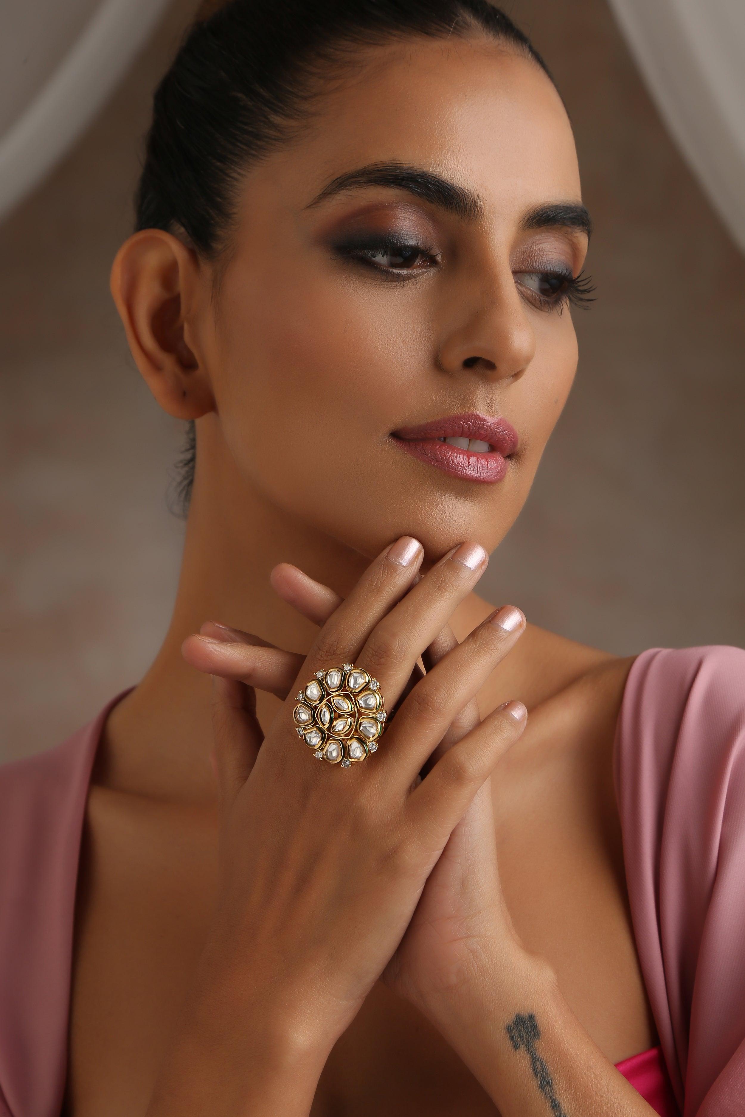 Golden Elegance Kundan Ring - Dyulokha
