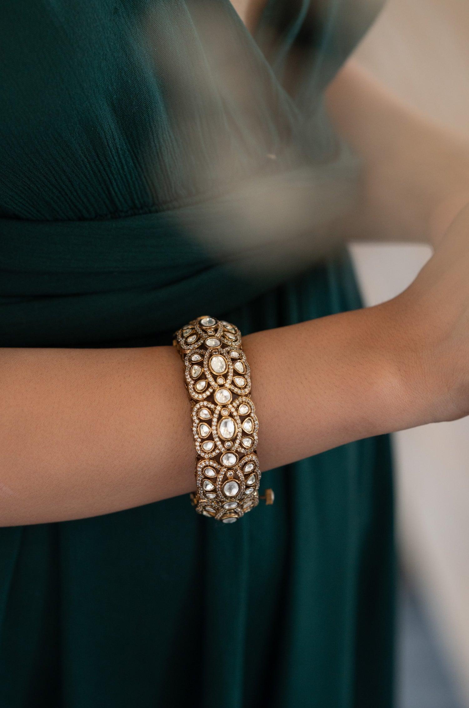 Elegant Fusion Accent Bangle - Dyulokha
