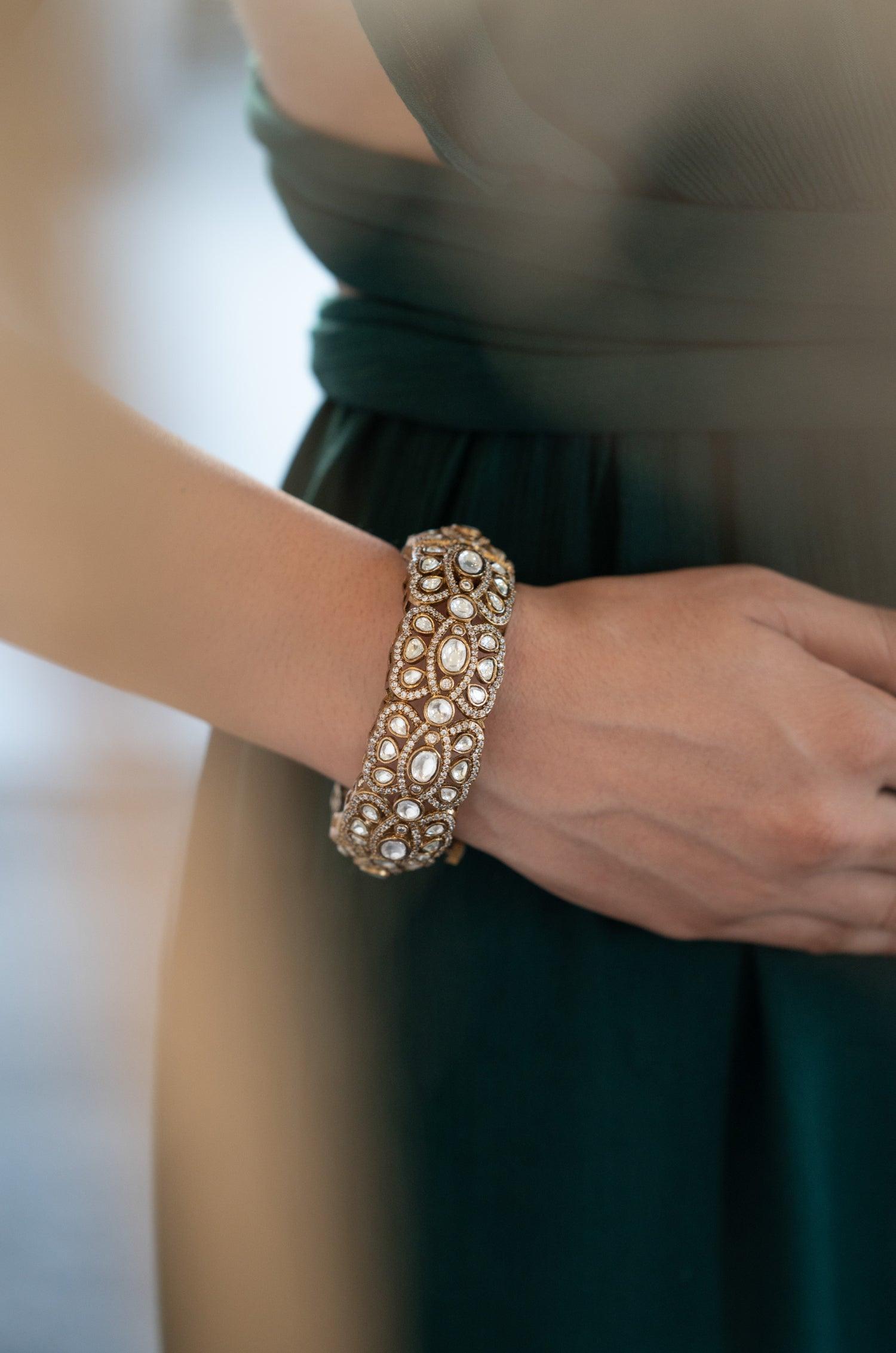 Elegant Fusion Accent Bangle - Dyulokha