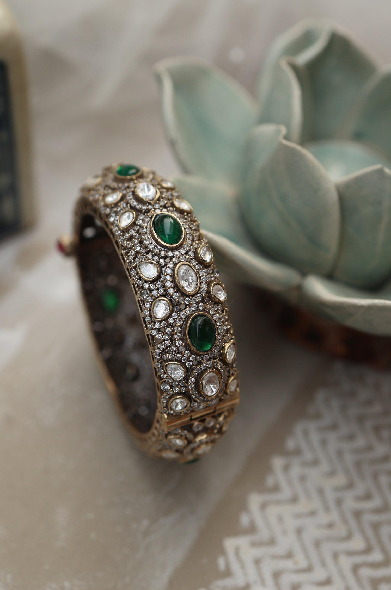 Versatile Glamour Agate Polki Bangle - Dyulokha