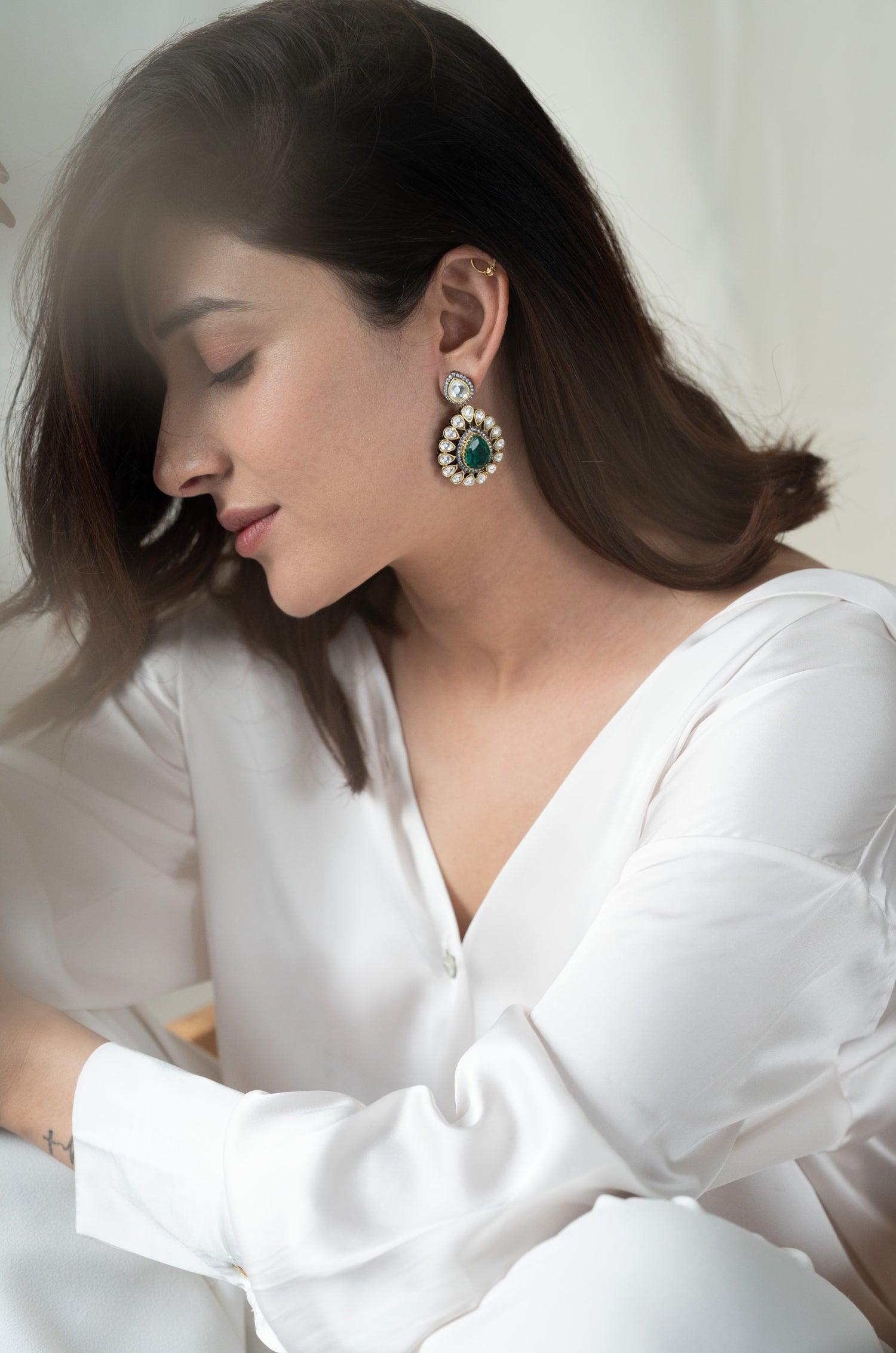 Glistening Emerald Polki Earrings - Dyulokha
