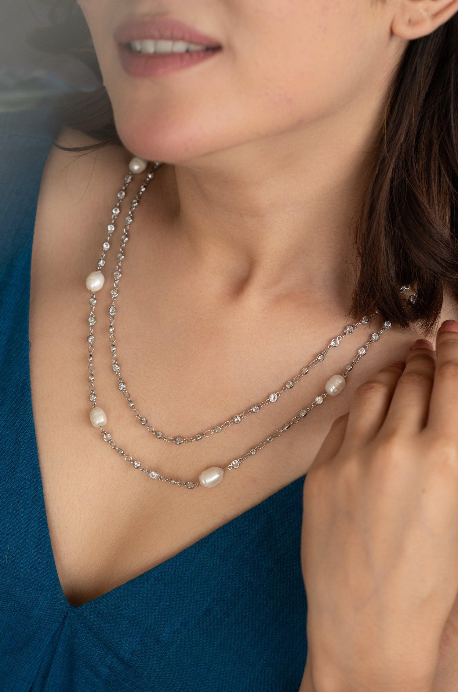 Pearl Crystal Elegance Necklace - Dyulokha