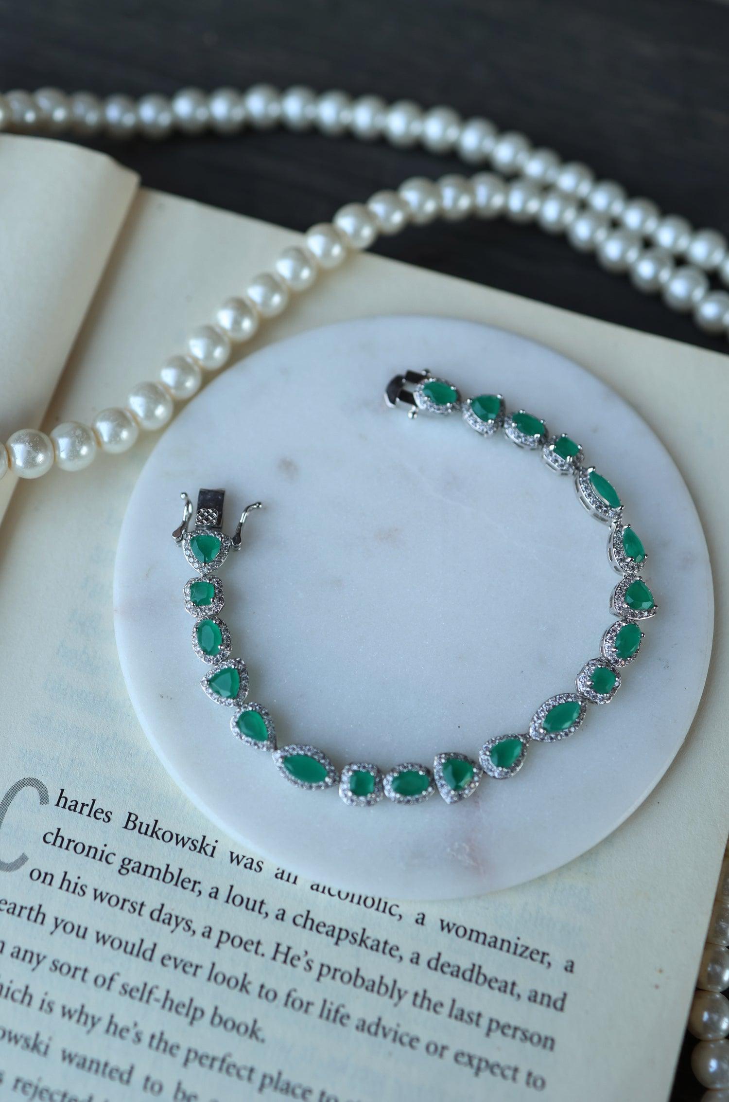 Chic Faux Diamond Bracelet - Dyulokha