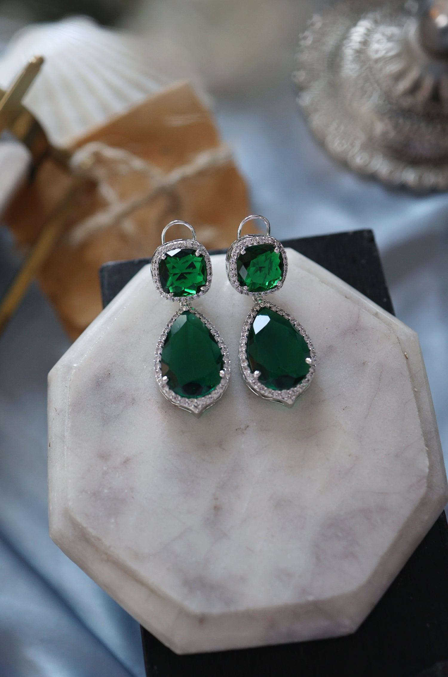 Emerald Sparkle Earrings - Dyulokha
