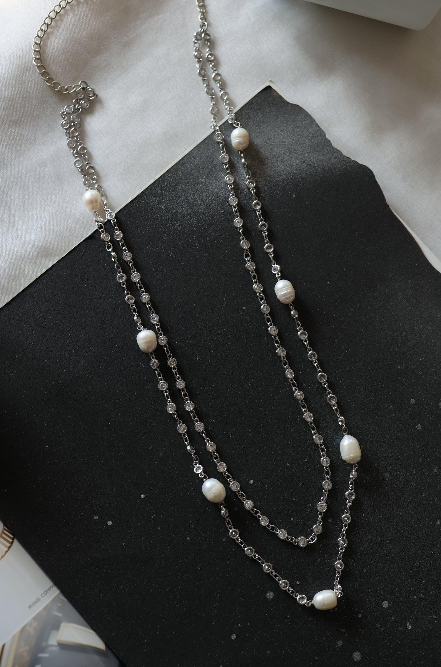 Pearl Crystal Elegance Necklace - Dyulokha