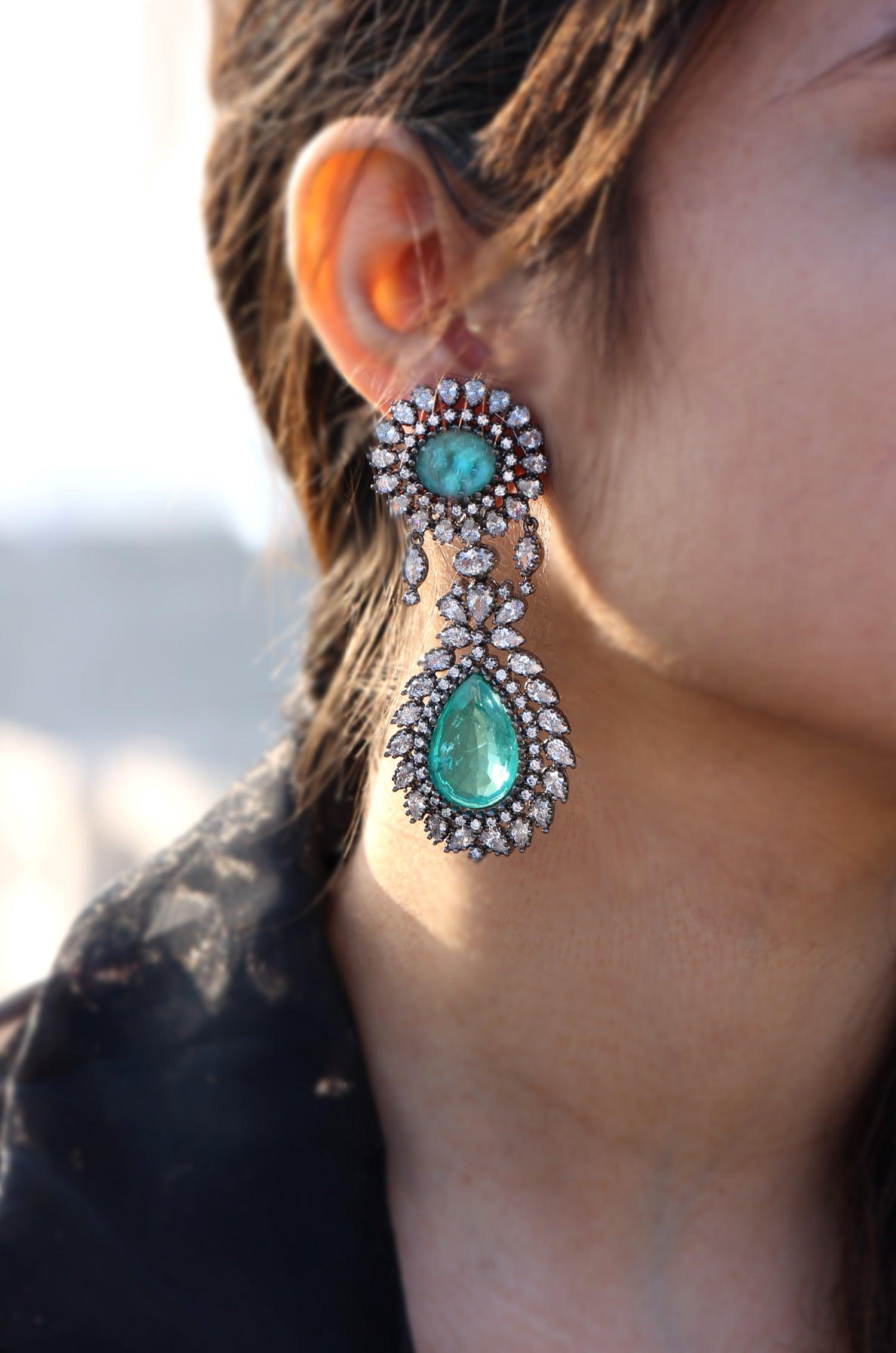 Emerald Swarovski Sparkle Earrings - Dyulokha