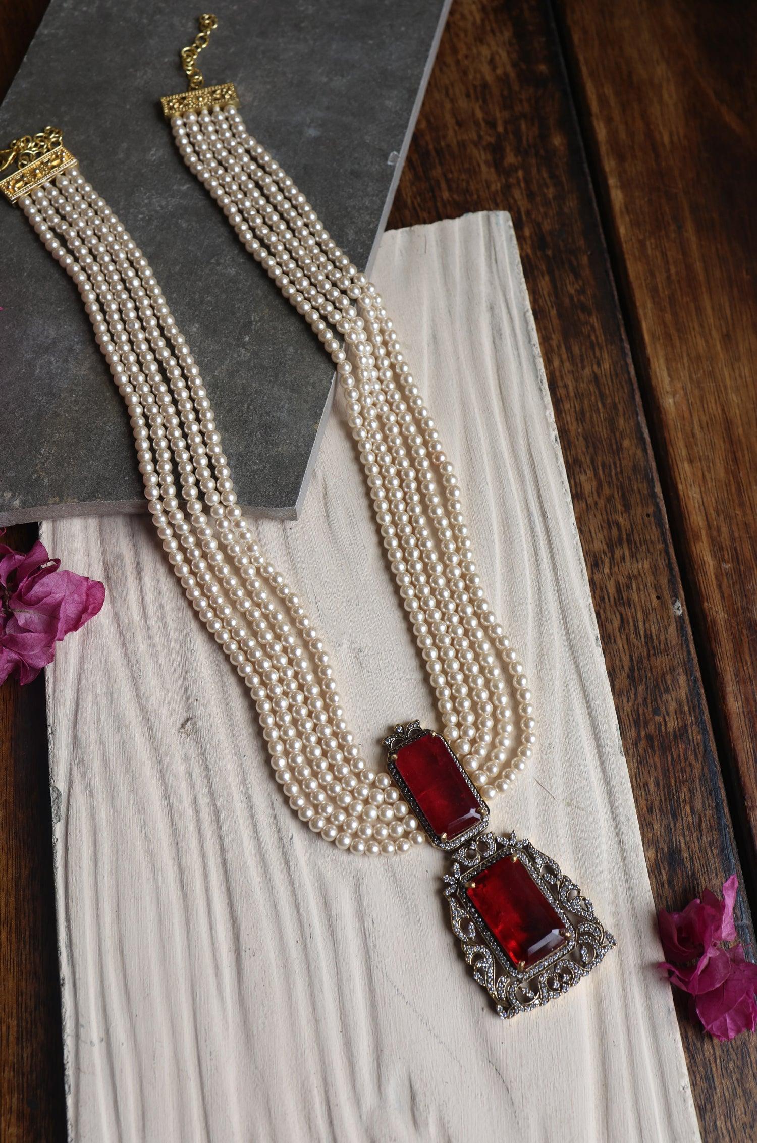 Pearl Crimson Pendant Necklace - Dyulokha