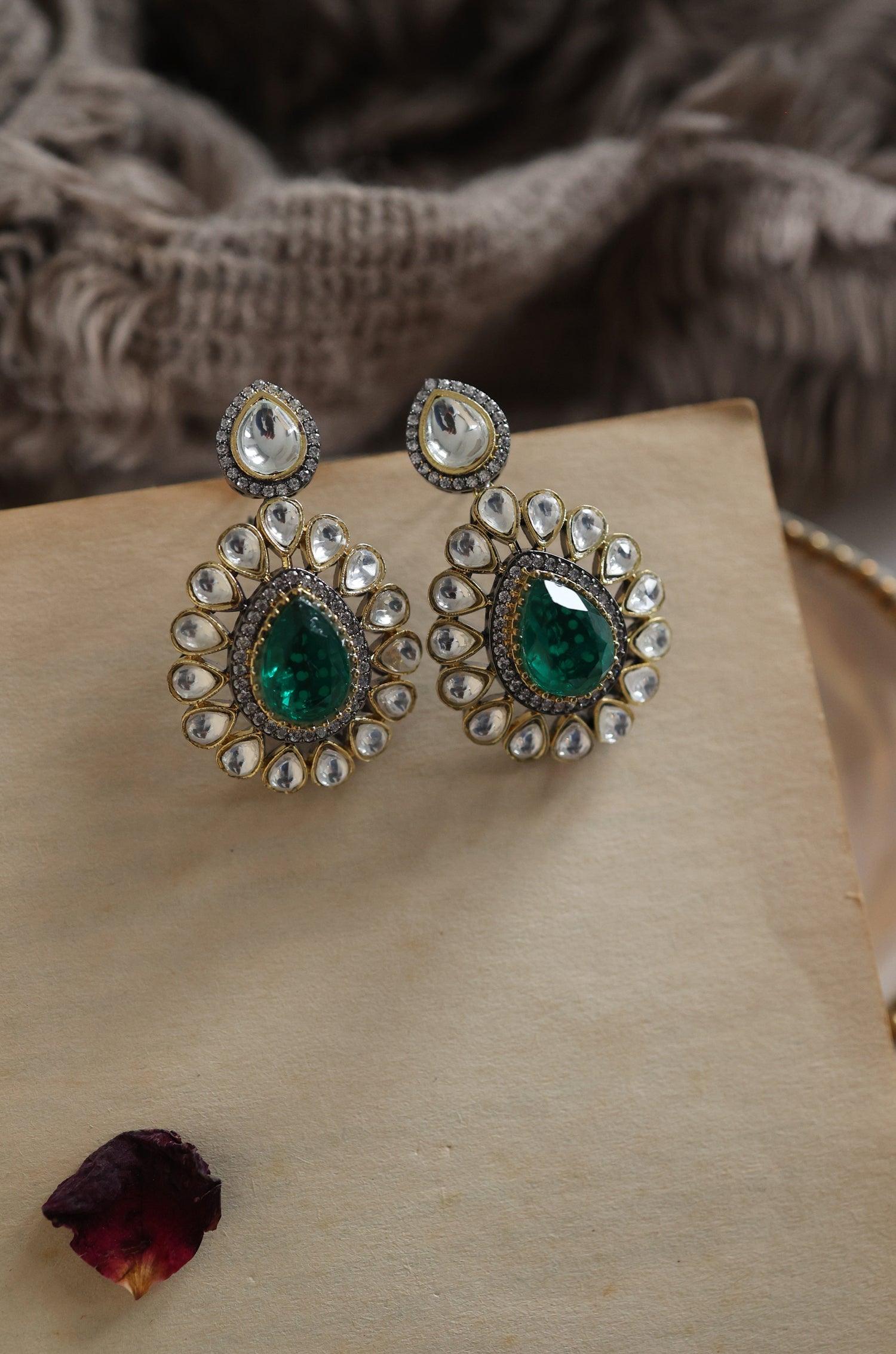 Glistening Emerald Polki Earrings - Dyulokha