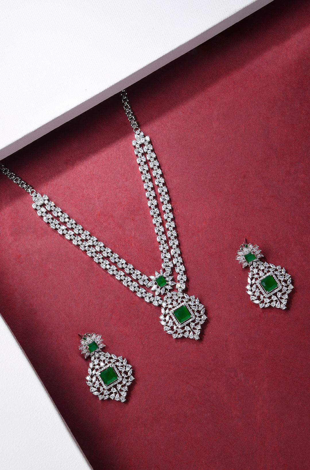 Emerald Brilliance Diamond Necklace Set