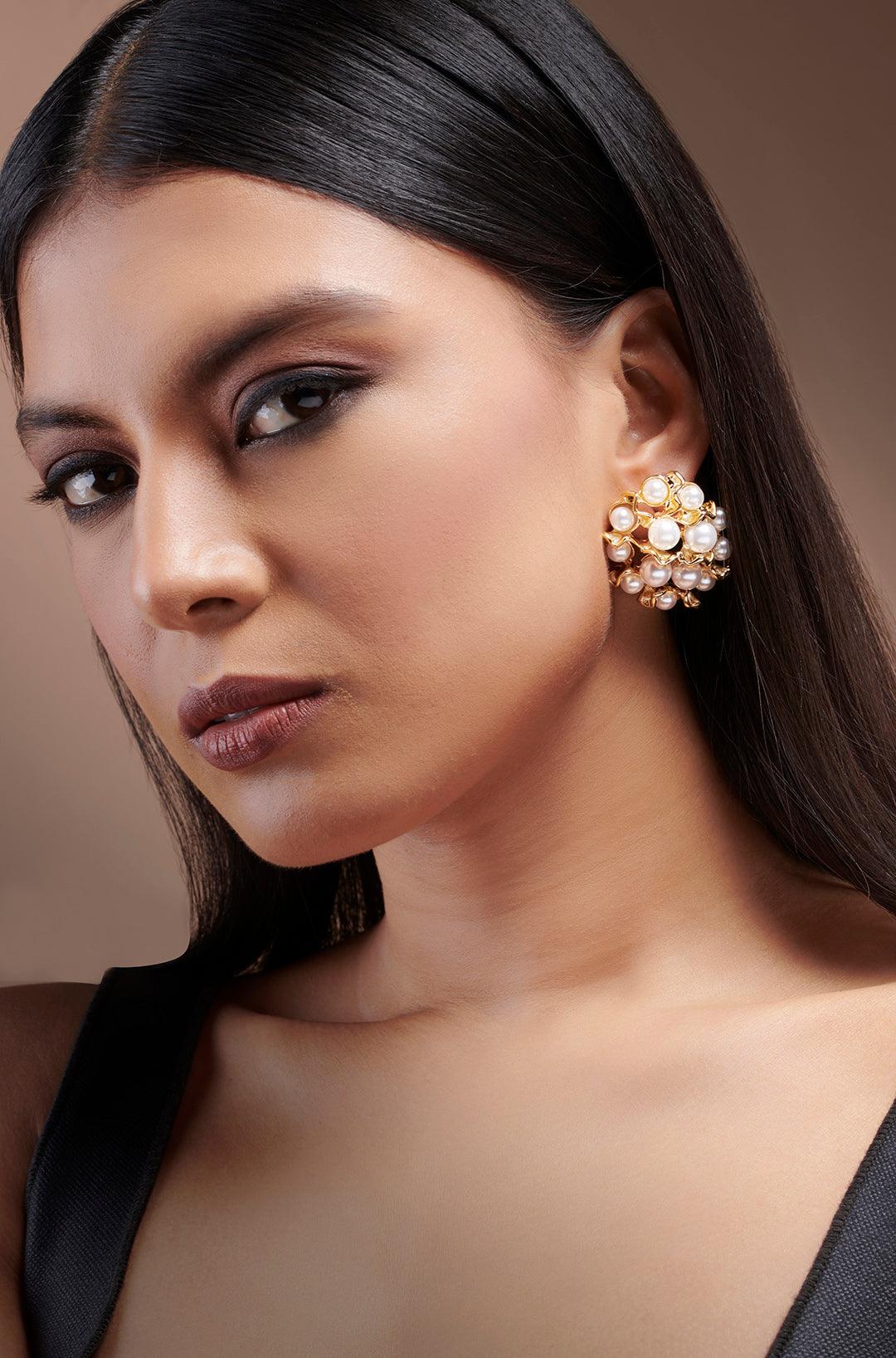 Pearlescent Stud Earrings - Dyulokha