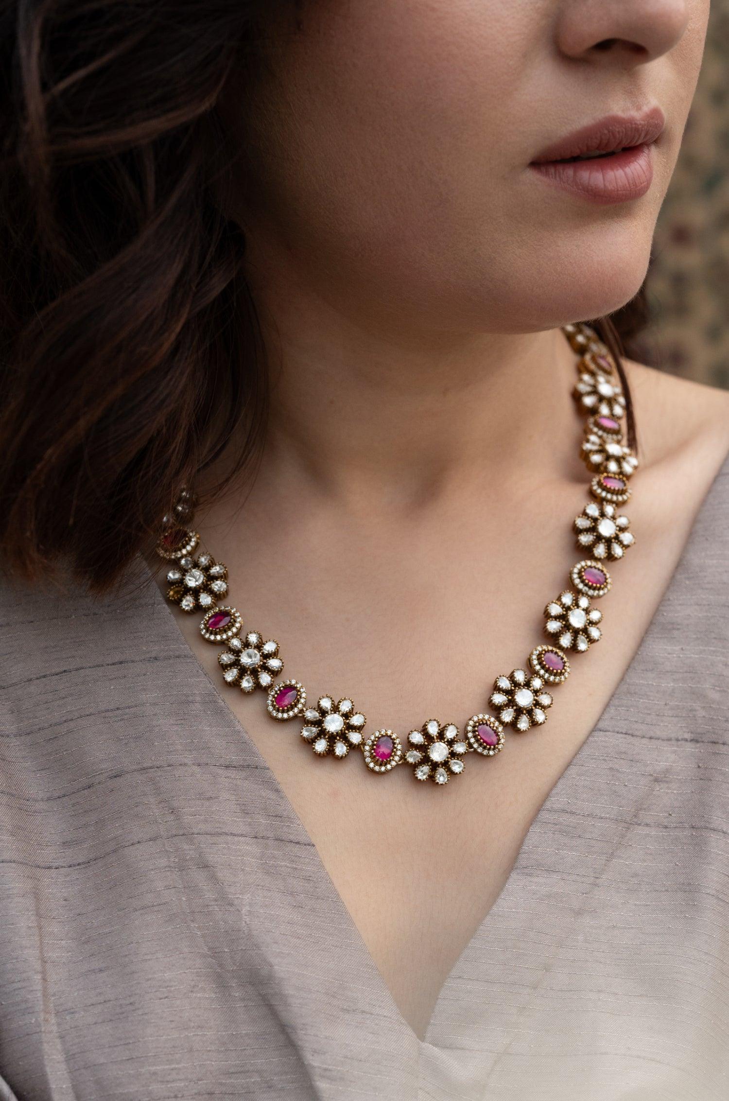 Crimson Victorian Splendor Set - Dyulokha