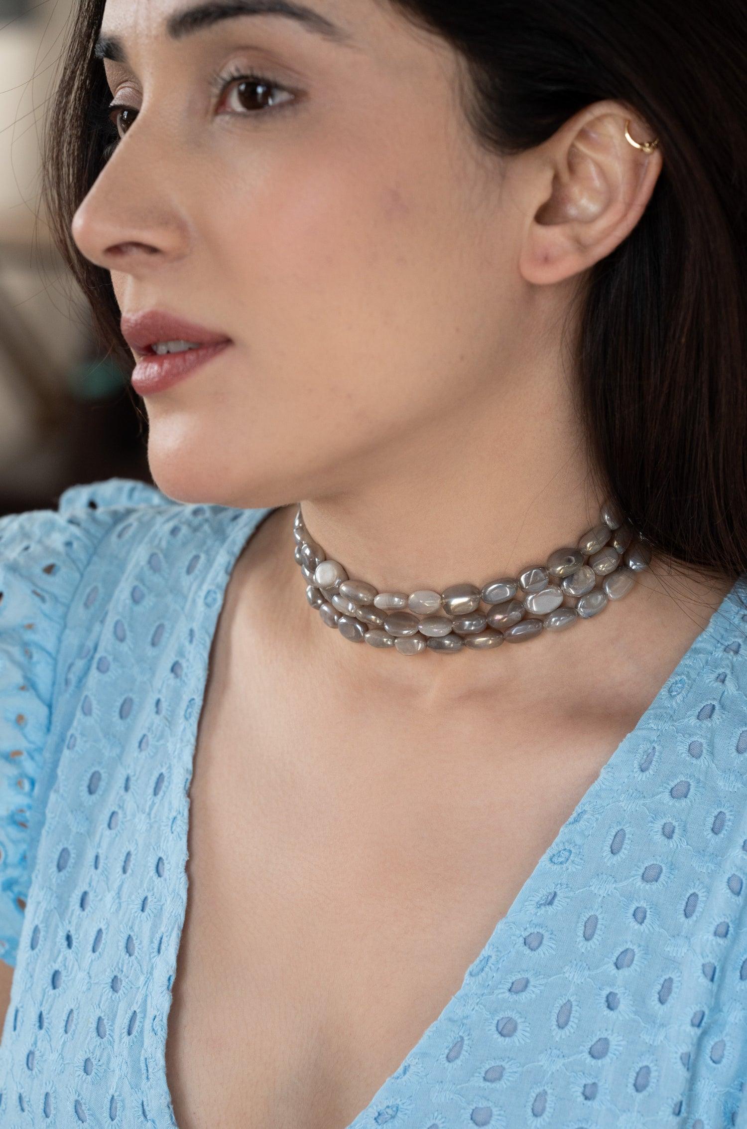 Luminous Moonstone Choker - Dyulokha