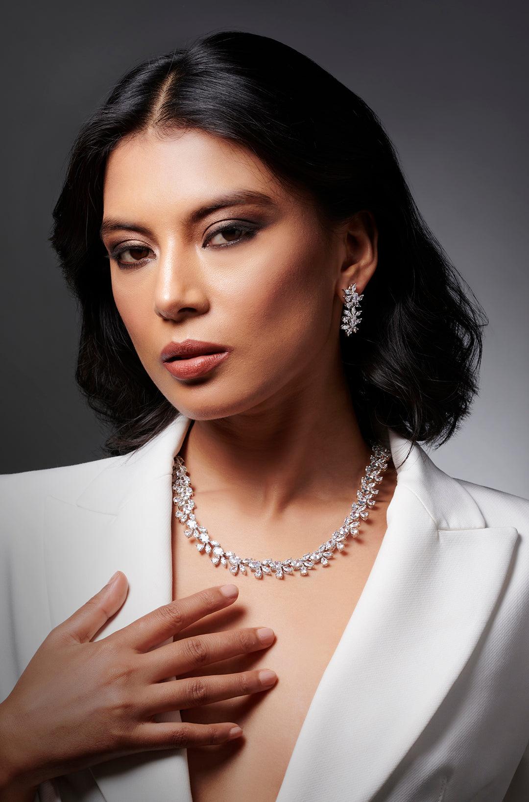 Dazzling Simplicity Diamond Necklace Set - Dyulokha