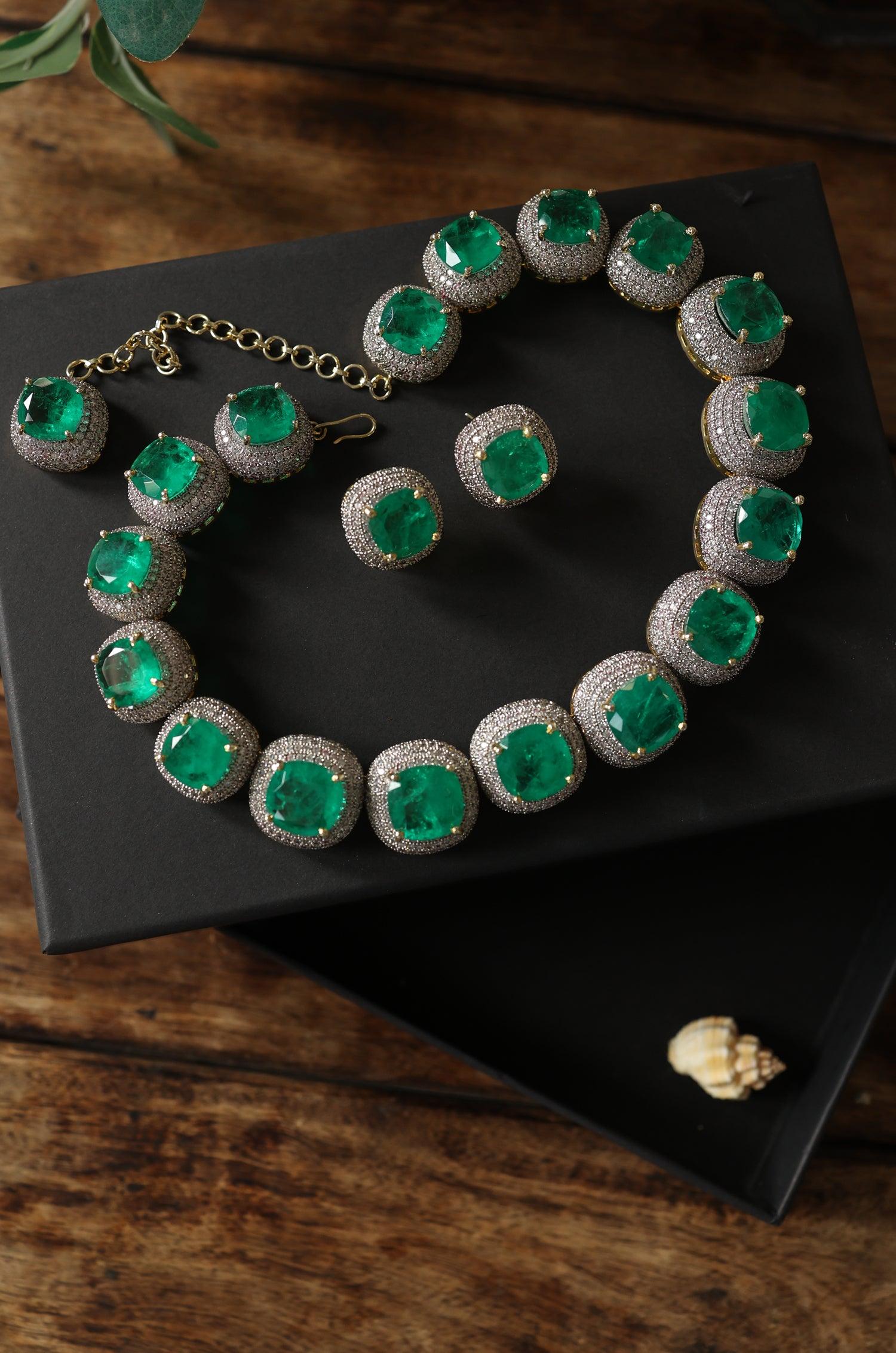 Emerald Enchantment Necklace Set - Dyulokha