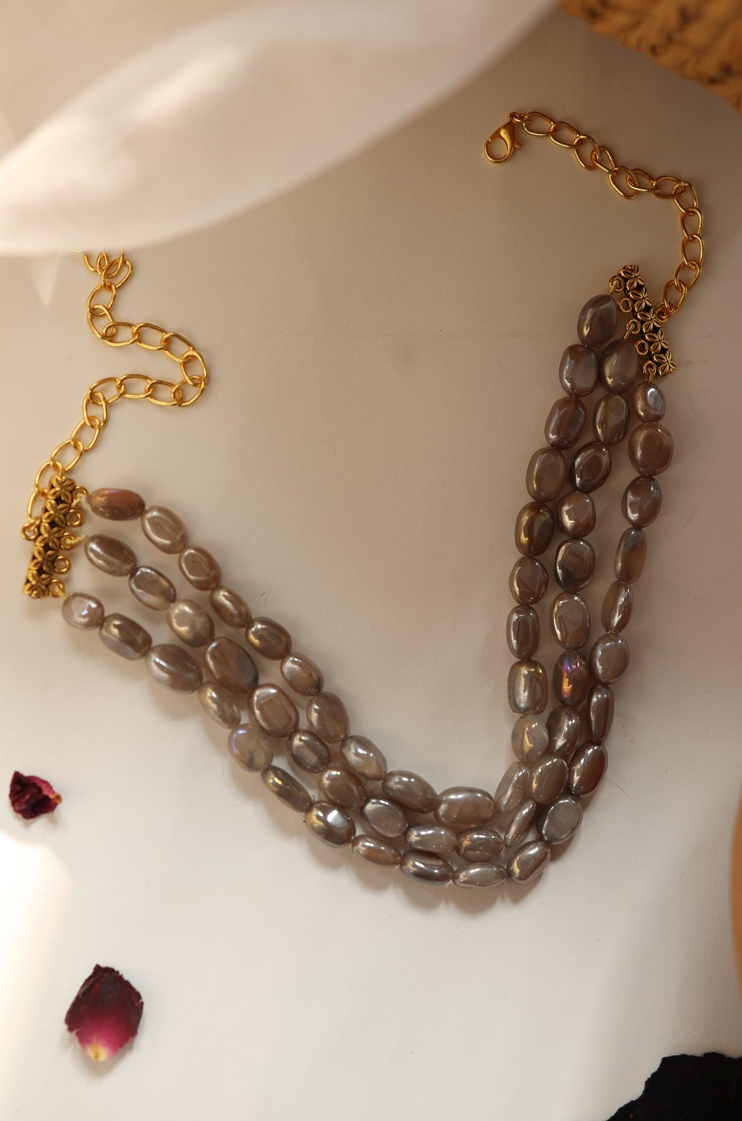 Luminous Moonstone Choker - Dyulokha