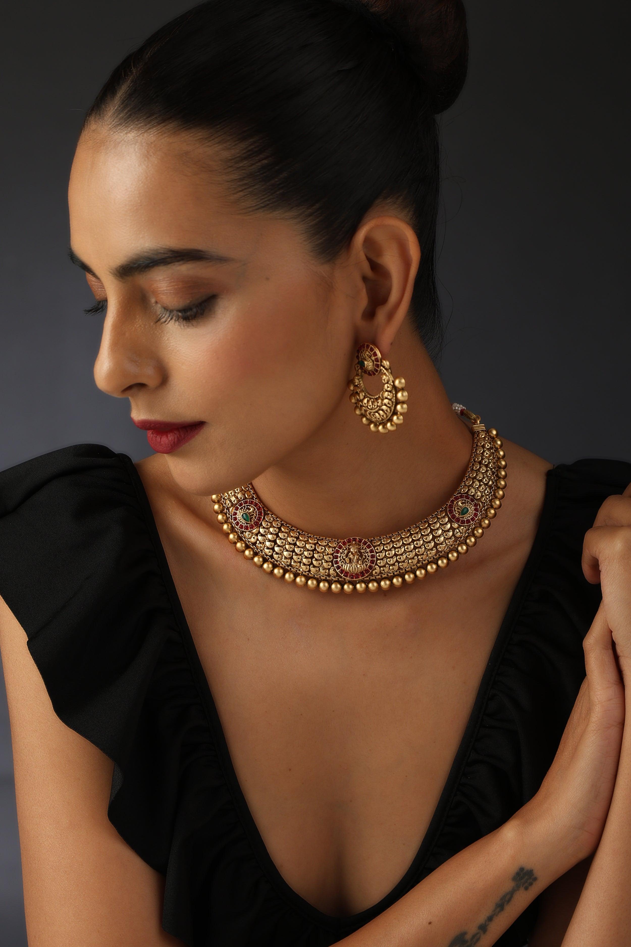 Scarlet Splendor Temple Choker Set - Dyulokha