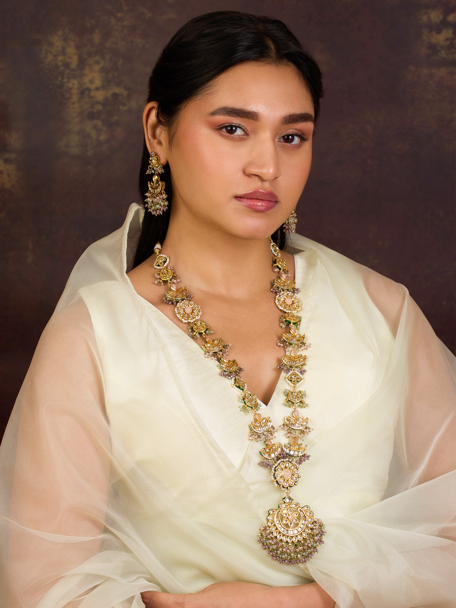 Winsom adorned Necklace Set