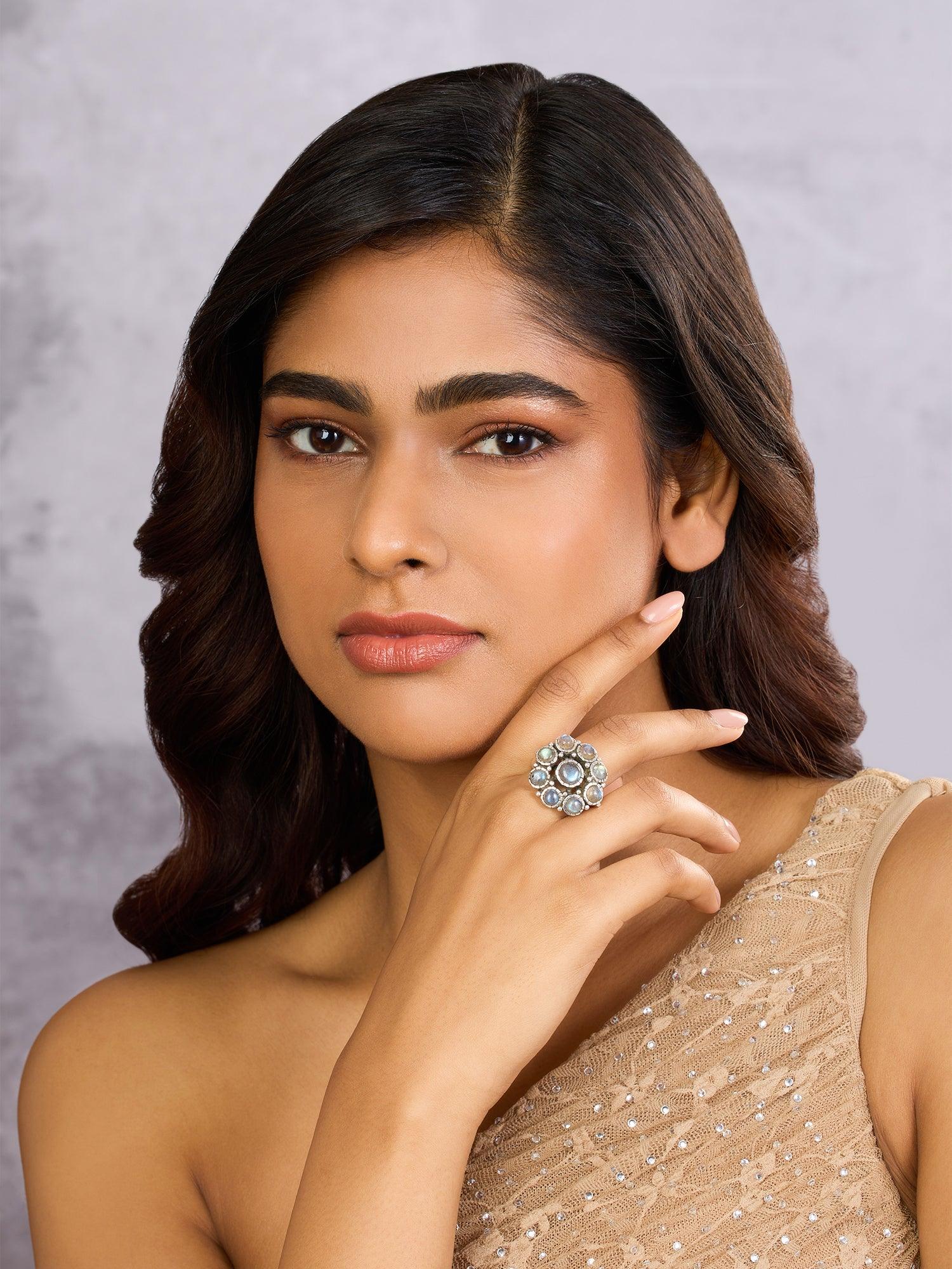 Ethereal Flowery Labradorite Ring - Dyulokha