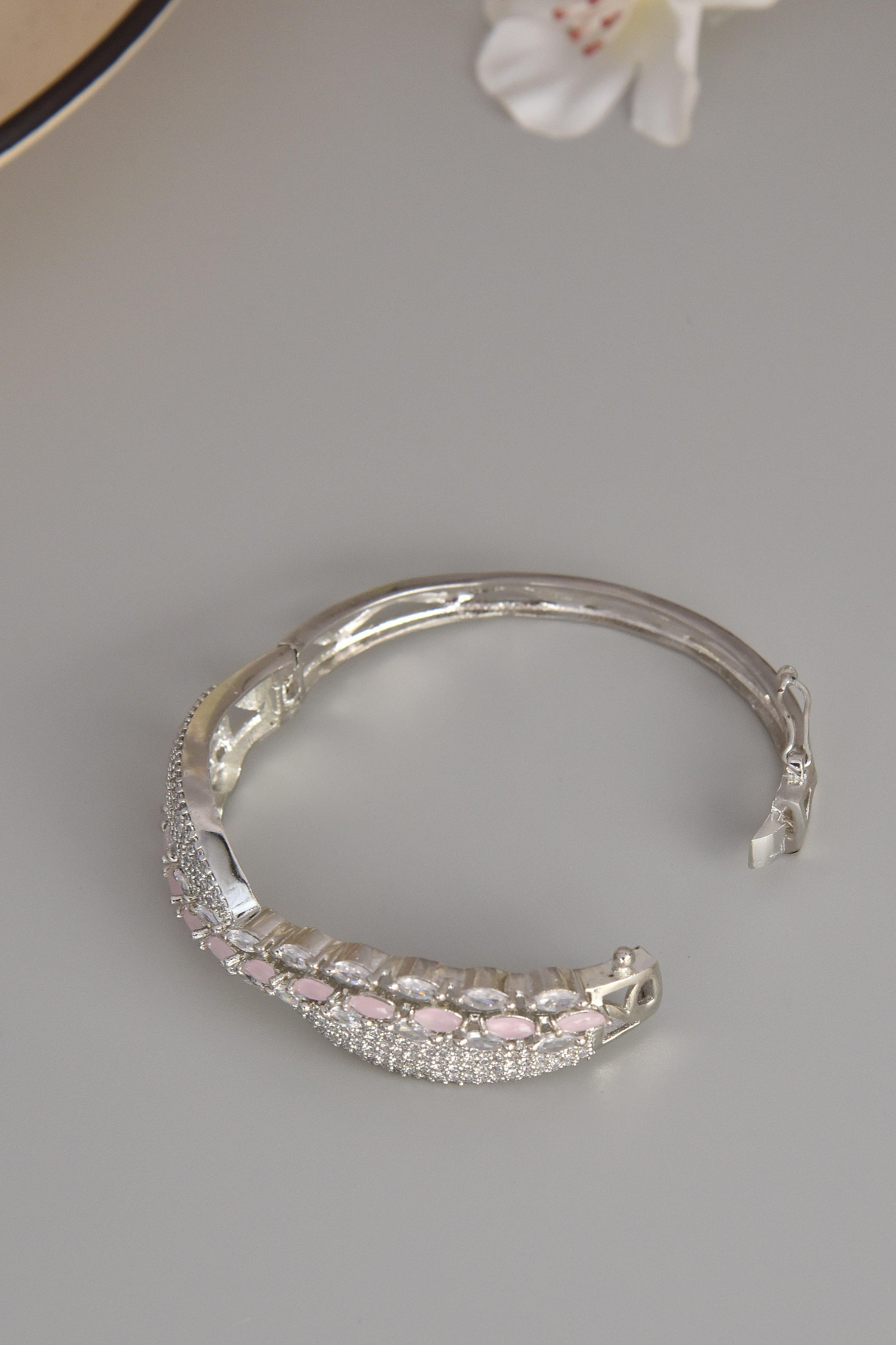 Blush Bloom Bracelet - Dyulokha
