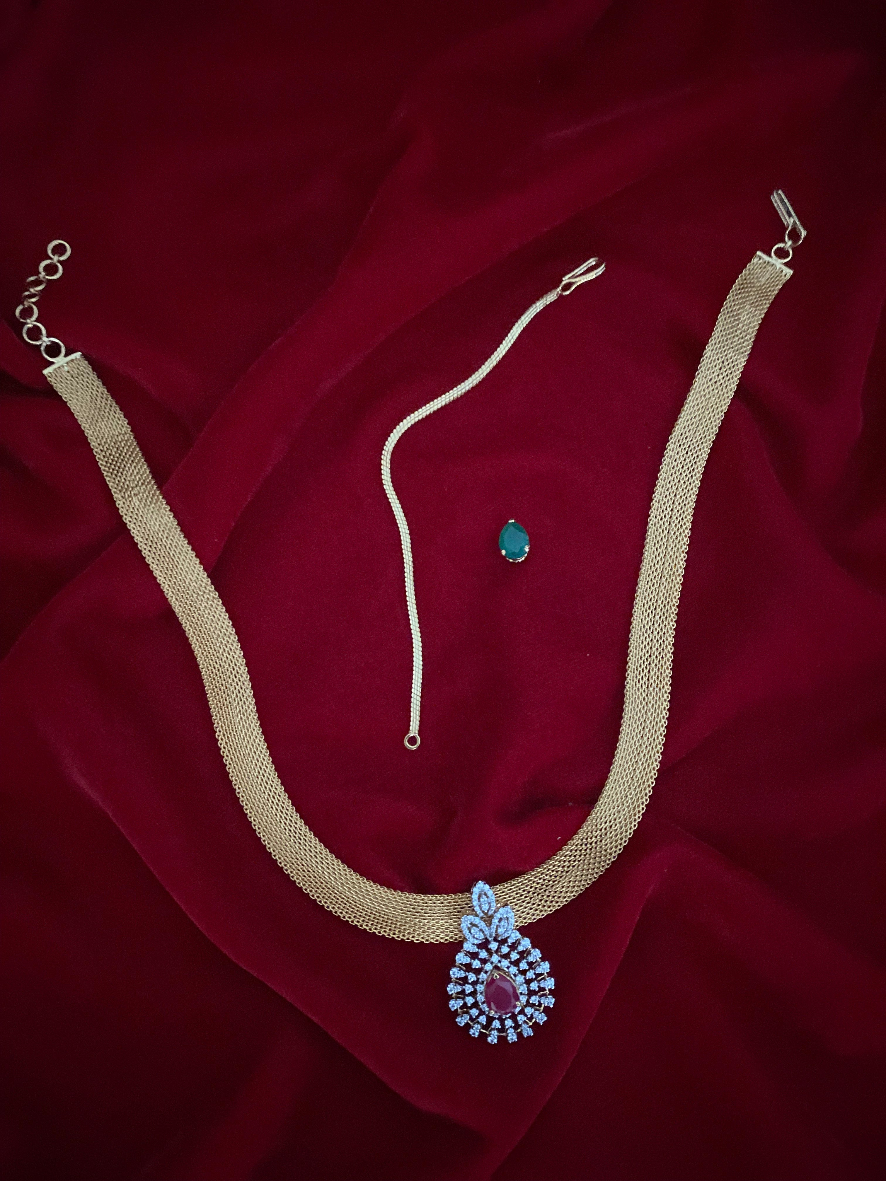 Dual Delight Necklace with Pendant & Maangtika Set - Dyulokha