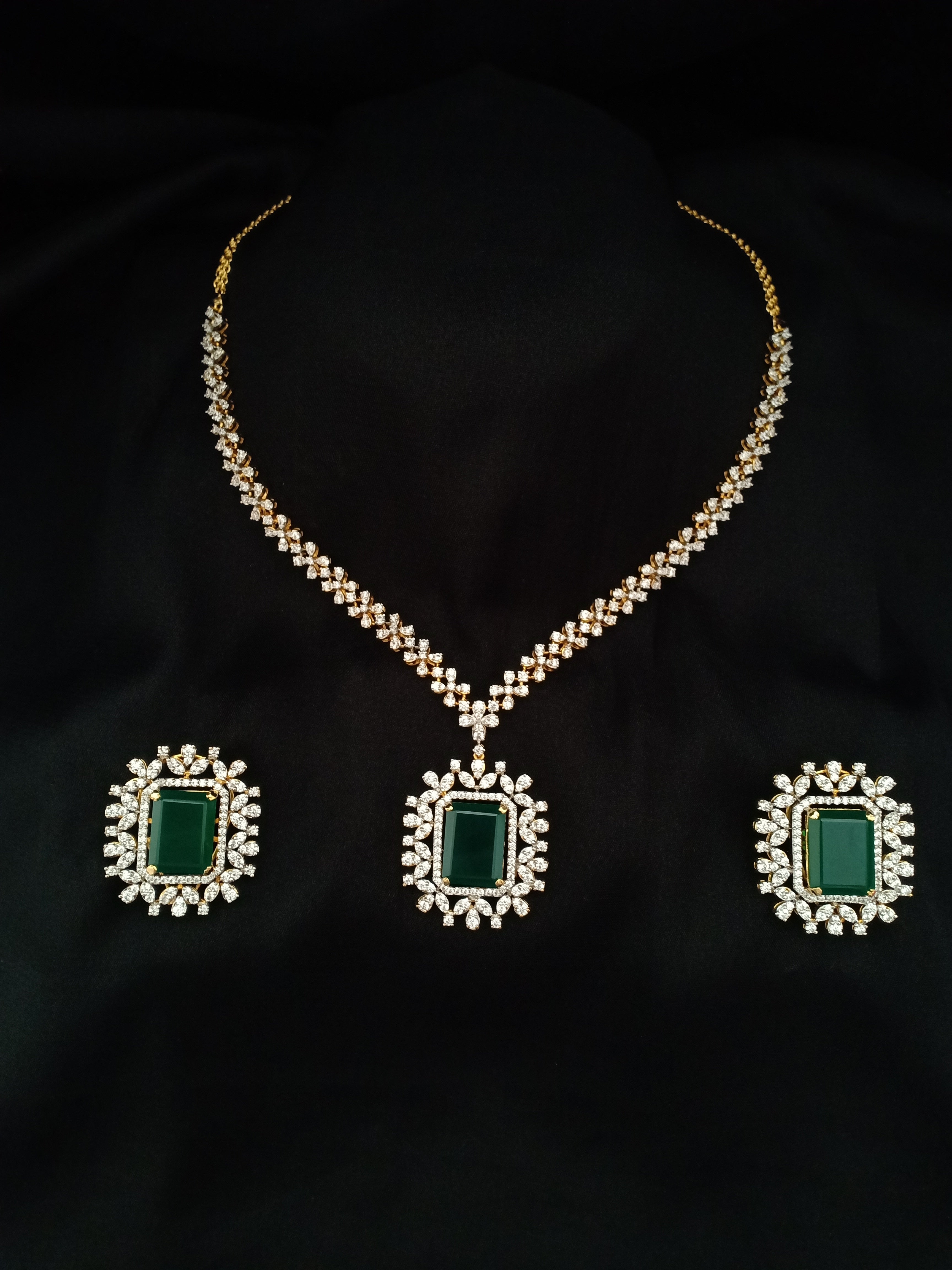 Emerald Brilliance Diamond Set