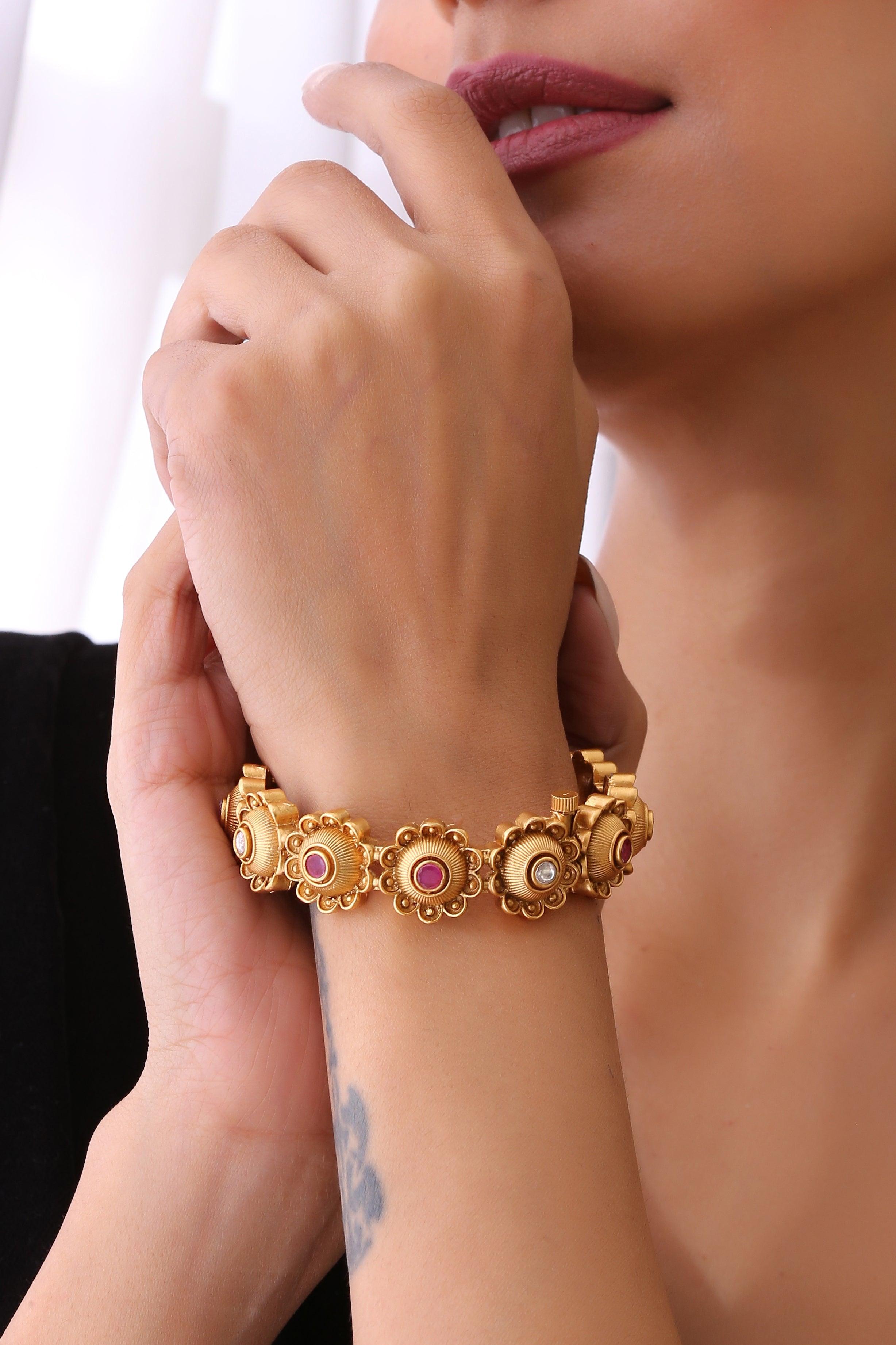 Divine Aura Temple Bangle - Dyulokha