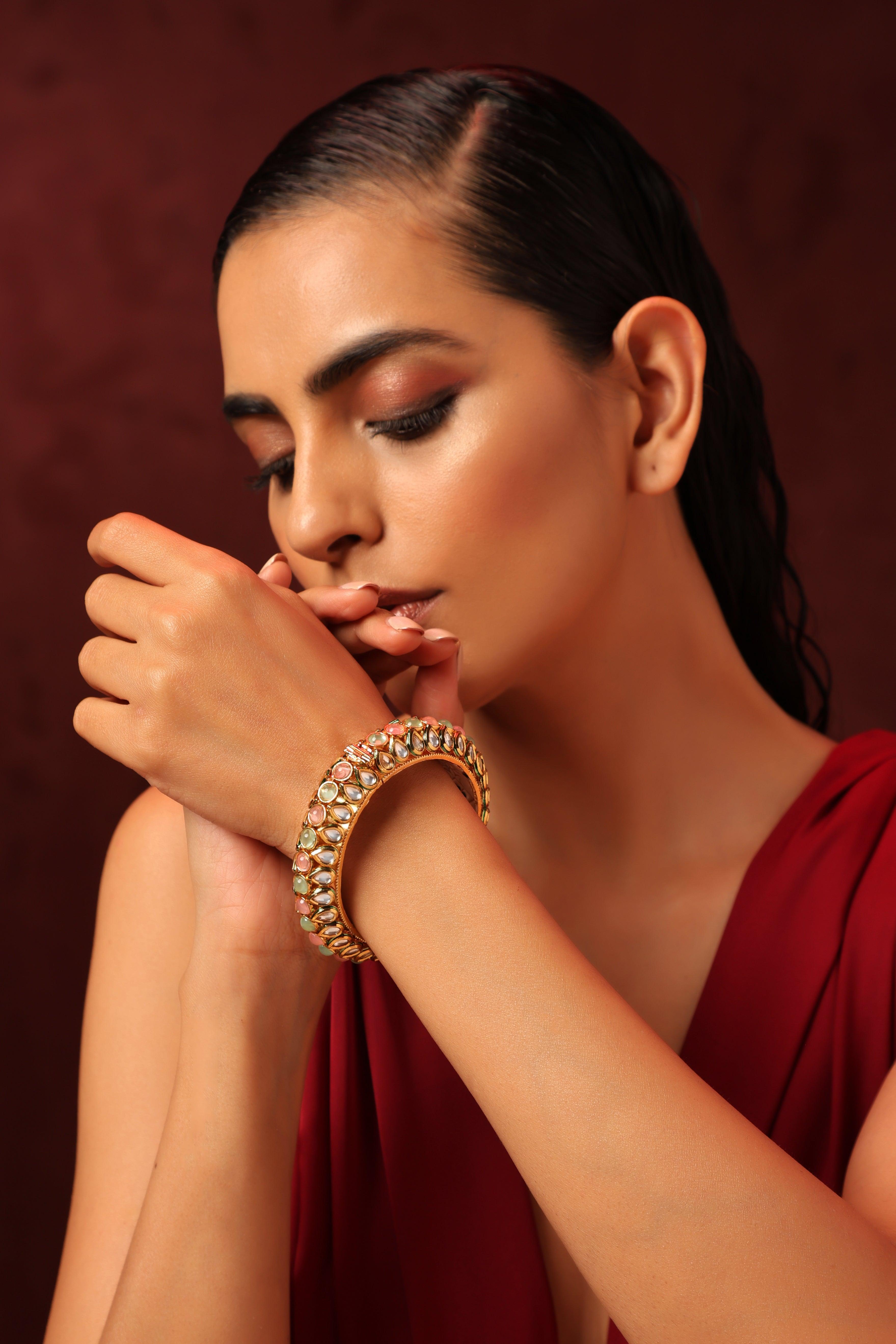 Pastel Harmony Kundan Kada - Dyulokha