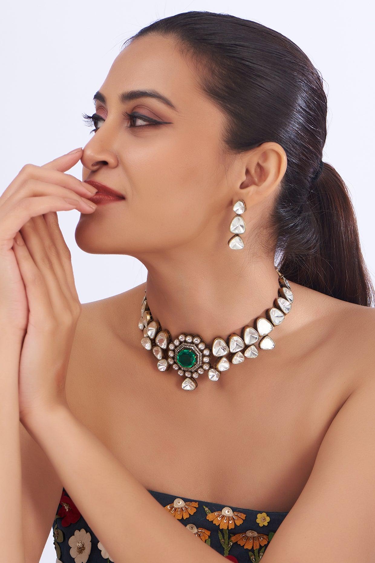 Vitorian Polki Necklace Set - Dyulokha