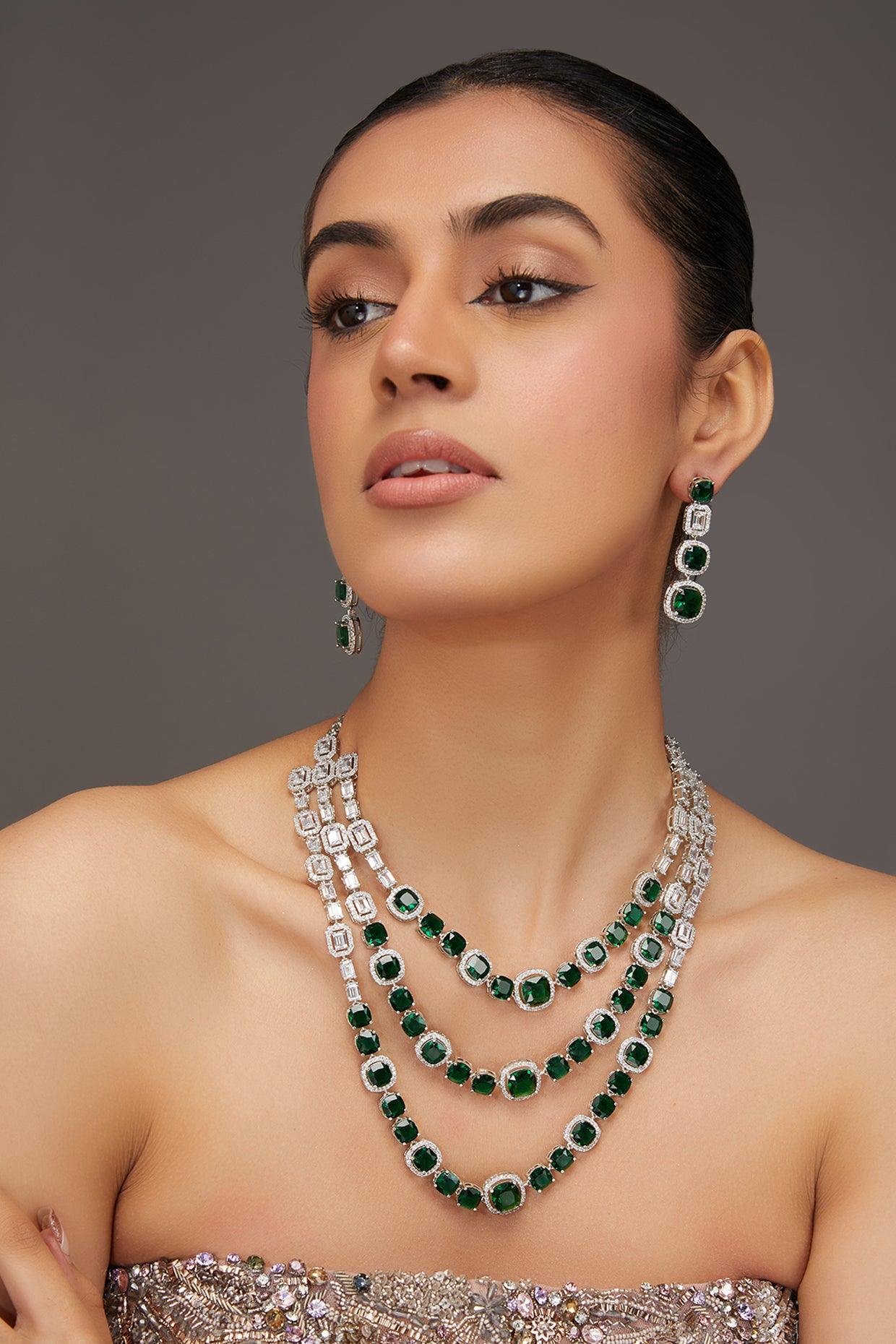 Emerald Radiance Layered Diamond Set - Dyulokha