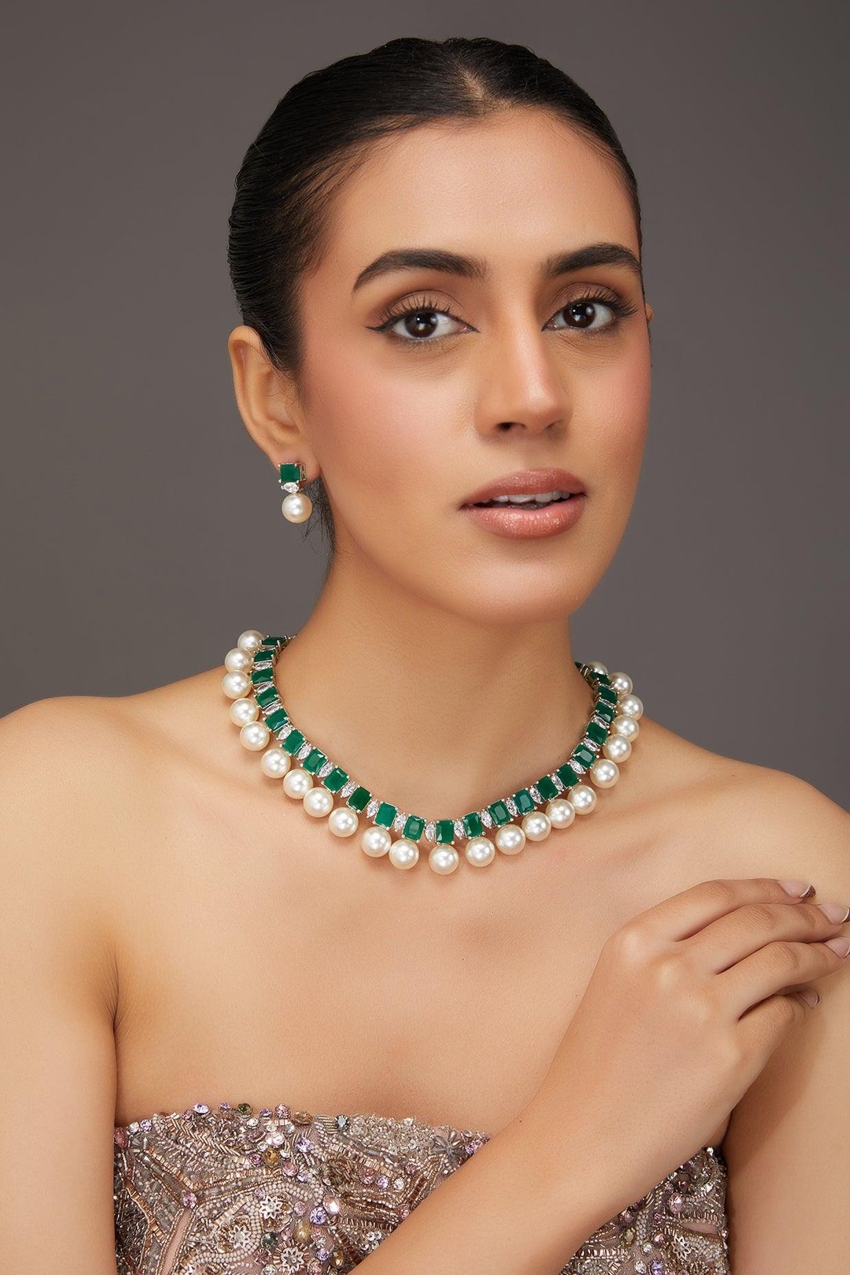 Emerald Elegance Pearl Dropped Diamond Set - Dyulokha