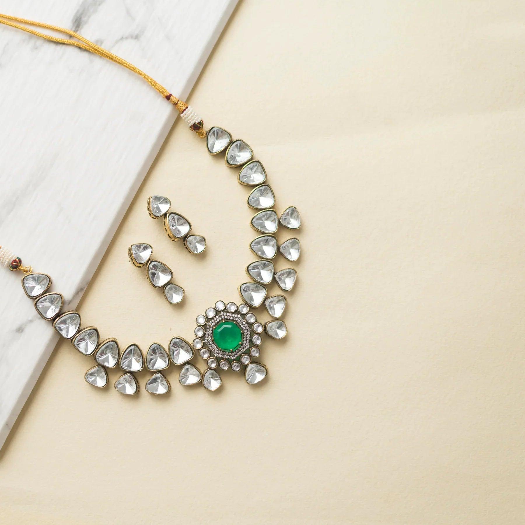 Vitorian Polki Necklace Set - Dyulokha