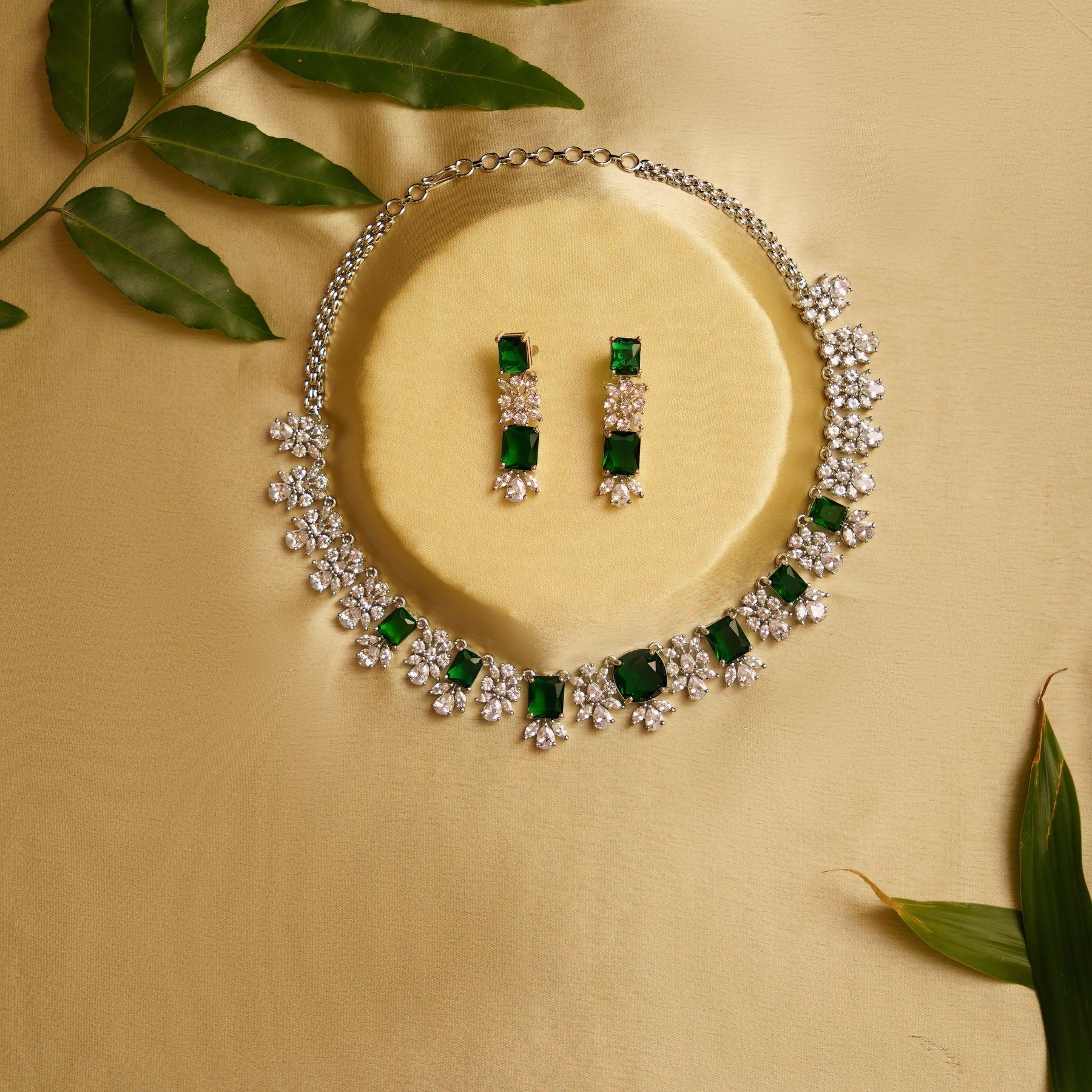 Emerald Elegance Diamond Necklace Set - Dyulokha