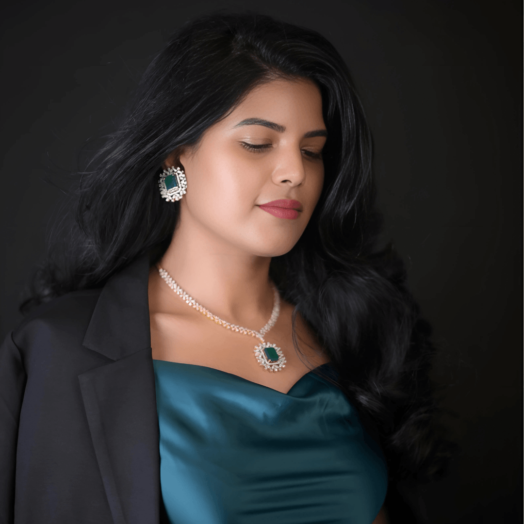 Emerald Brilliance Diamond Set - Dyulokha