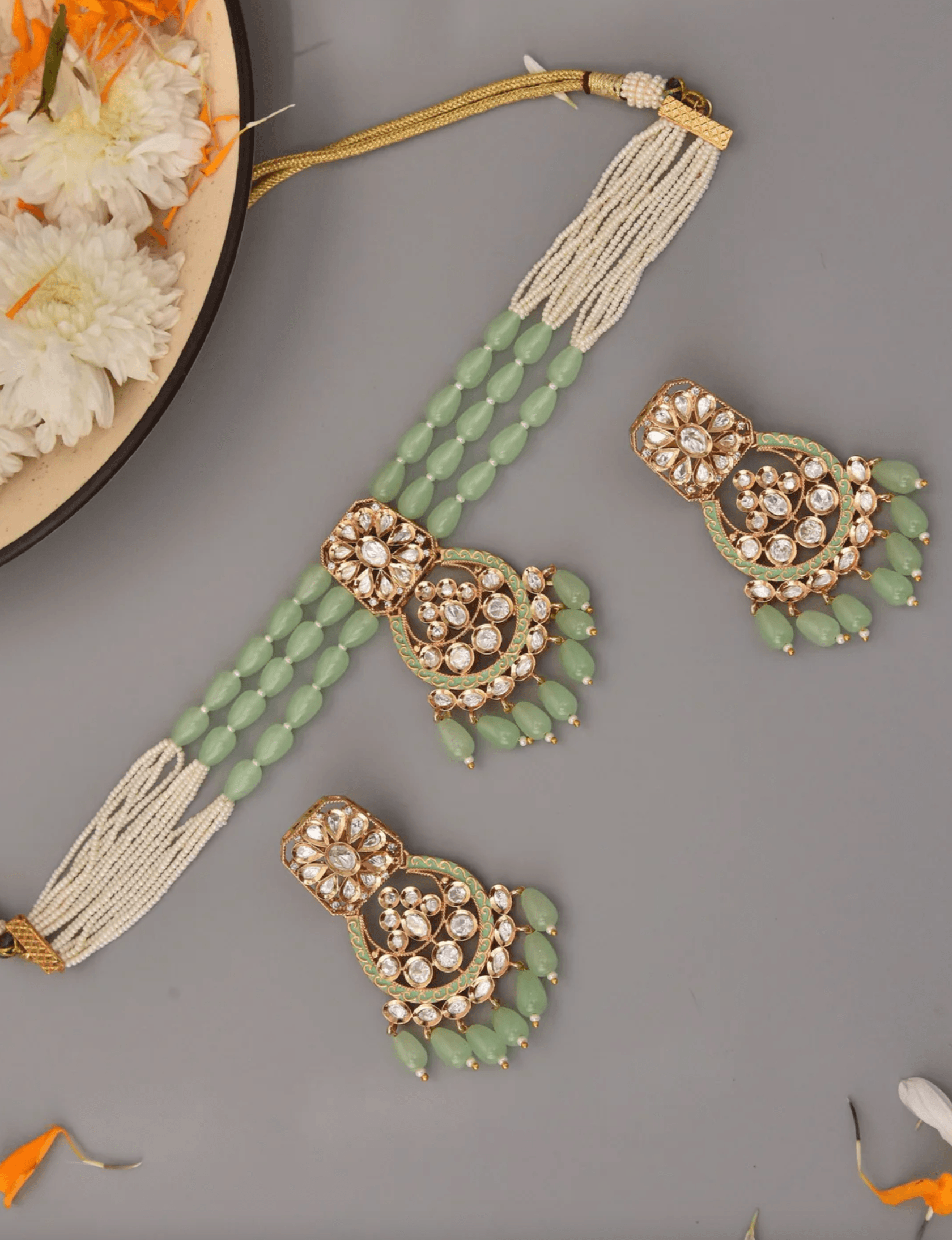 Emerald Elegance Choker Set - Dyulokha