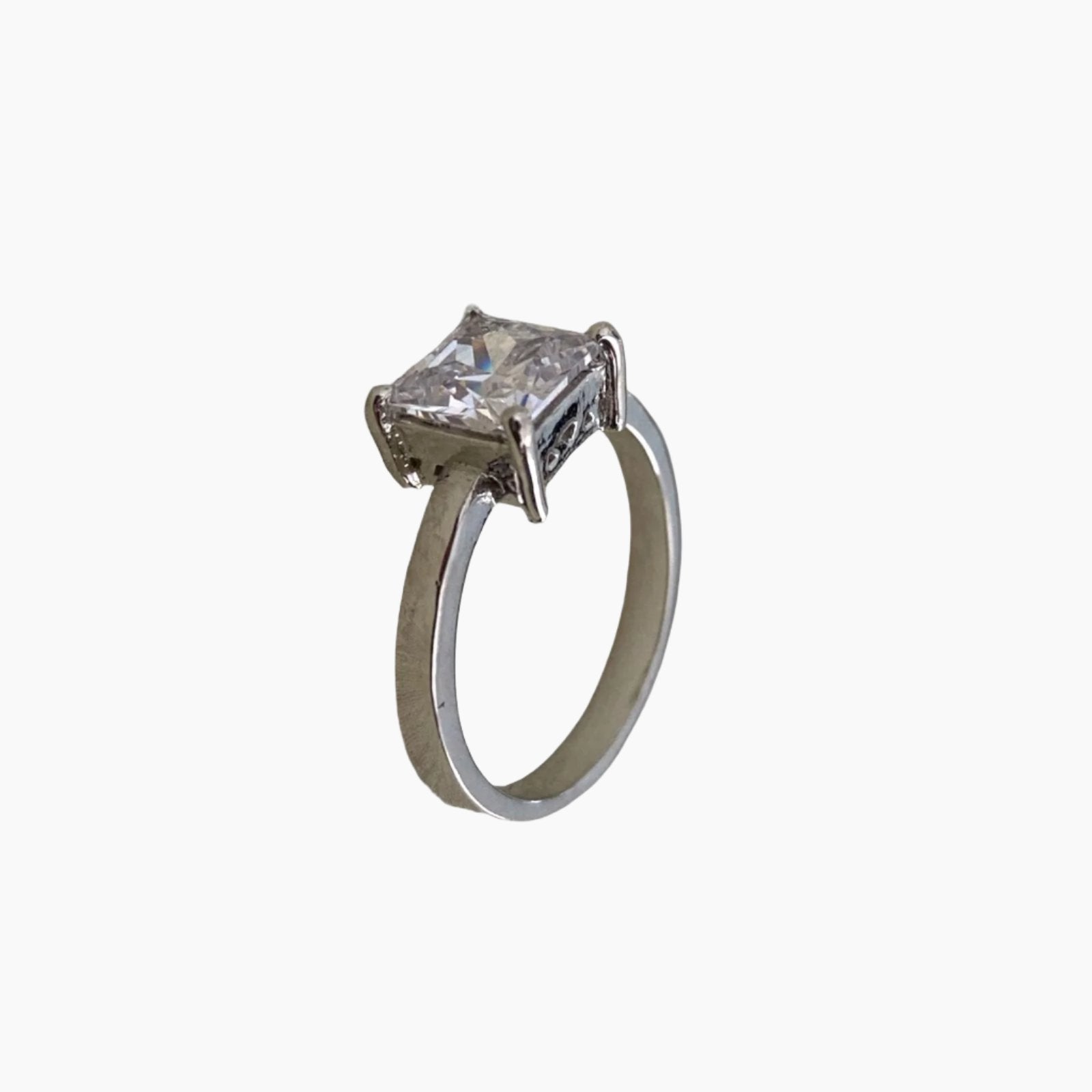 Princess CZ Solitaire Ring - Dyulokha